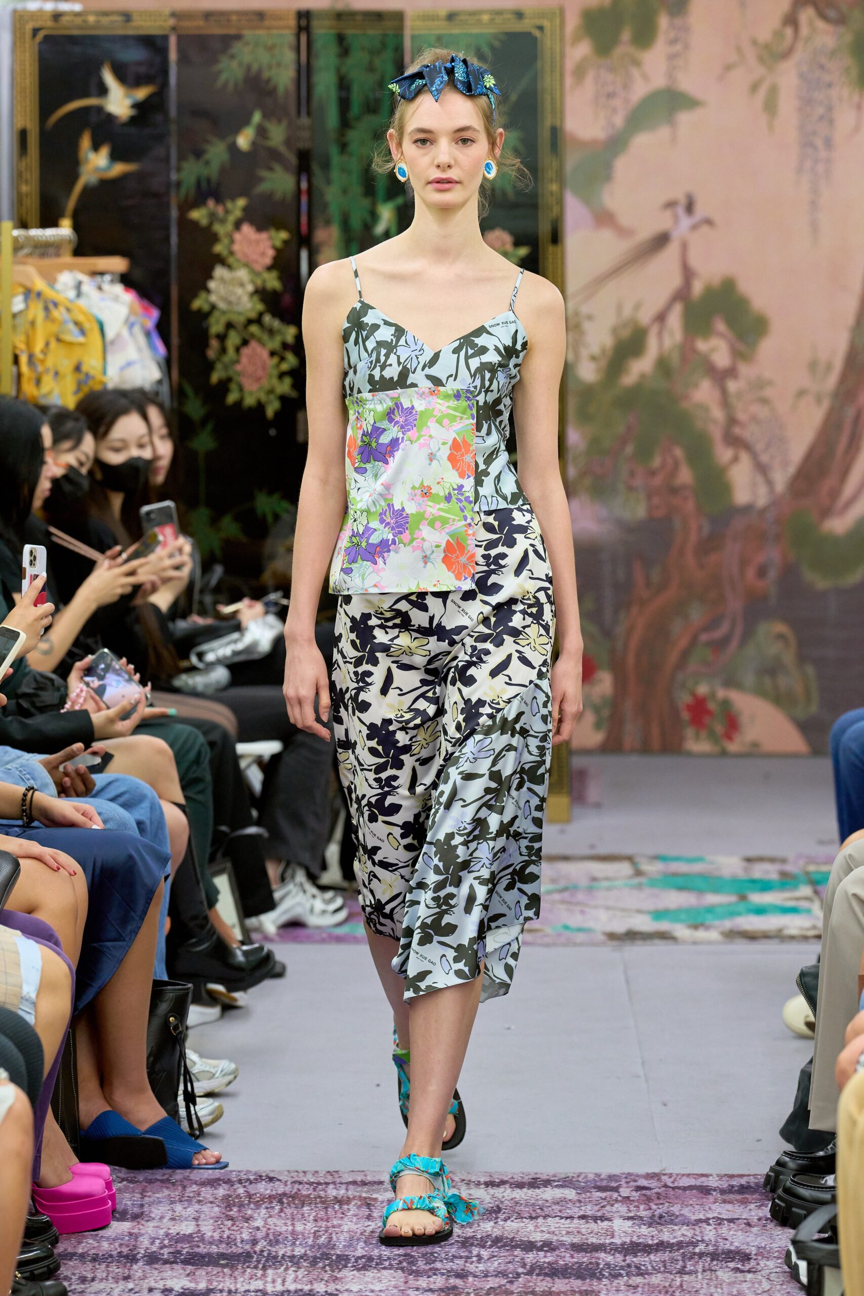 Snow Xue Gao S/S 23 Look 22