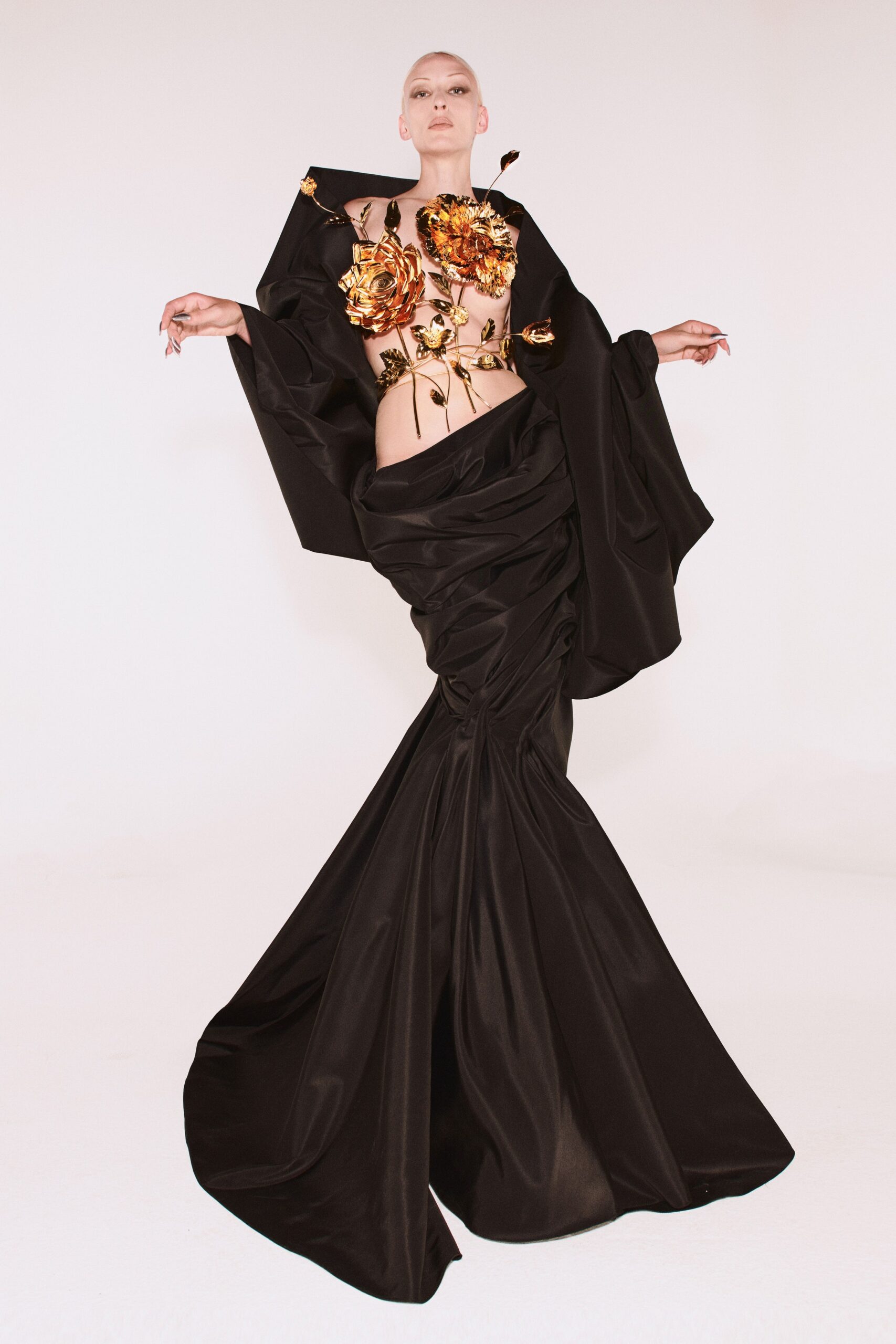 Schiaparelli F/W 21 Couture Look 25