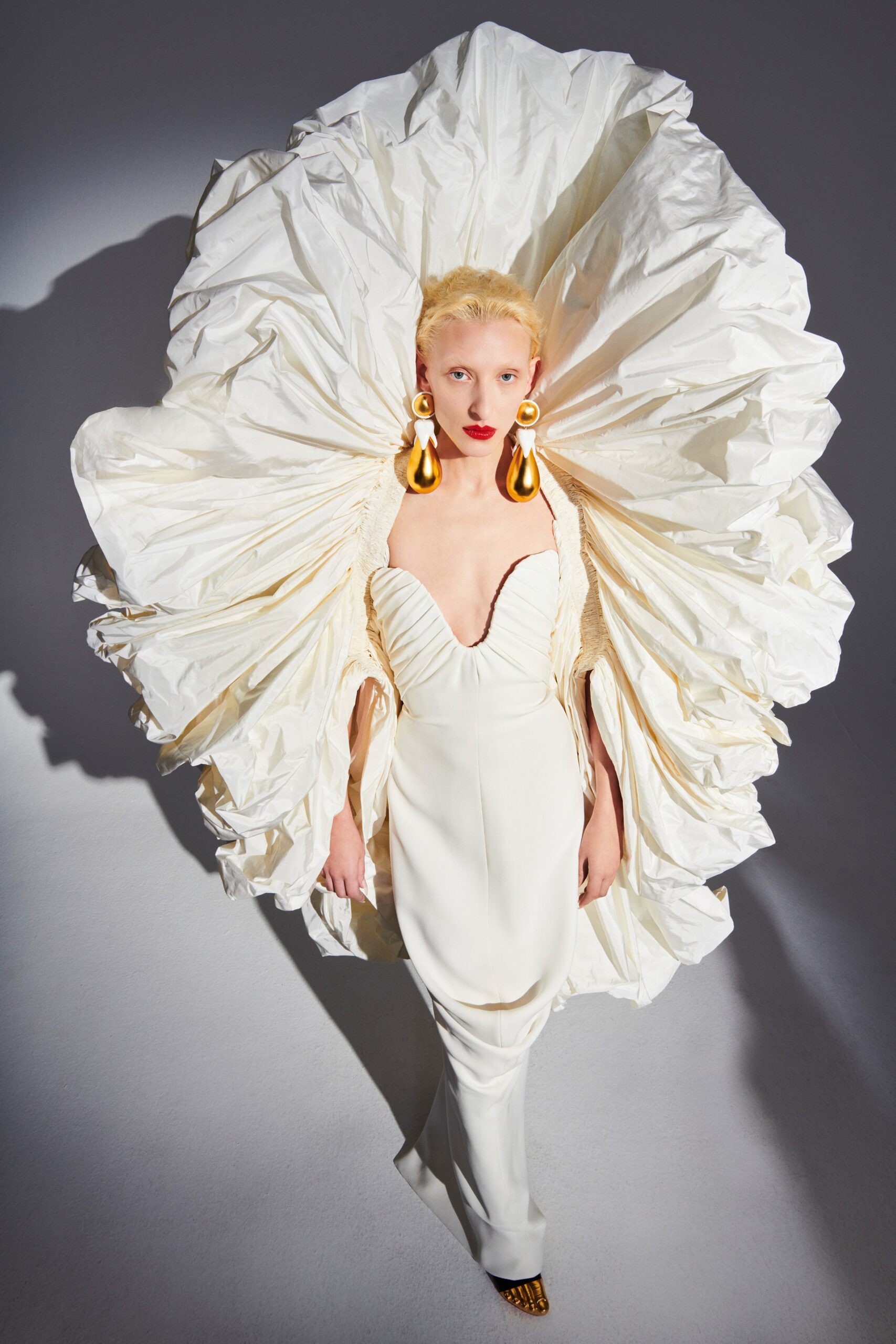 Schiaparelli S/S 21 Couture Look 25