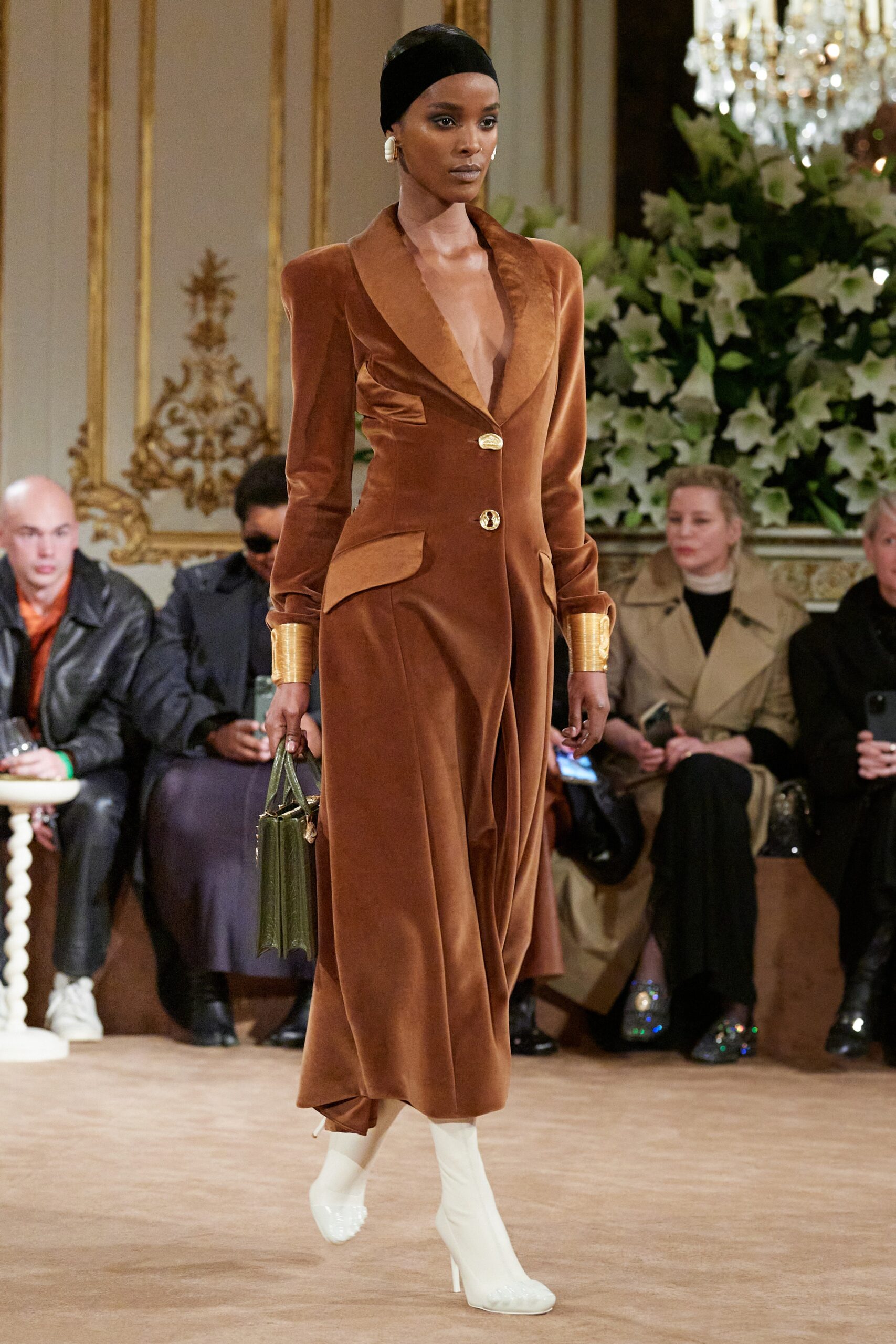 Schiaparelli F/W 23 Look 25