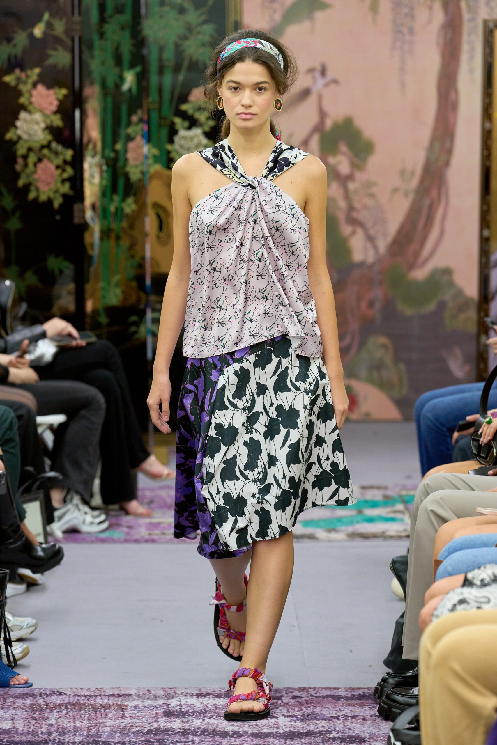Snow Xue Gao S/S 23 Look 25