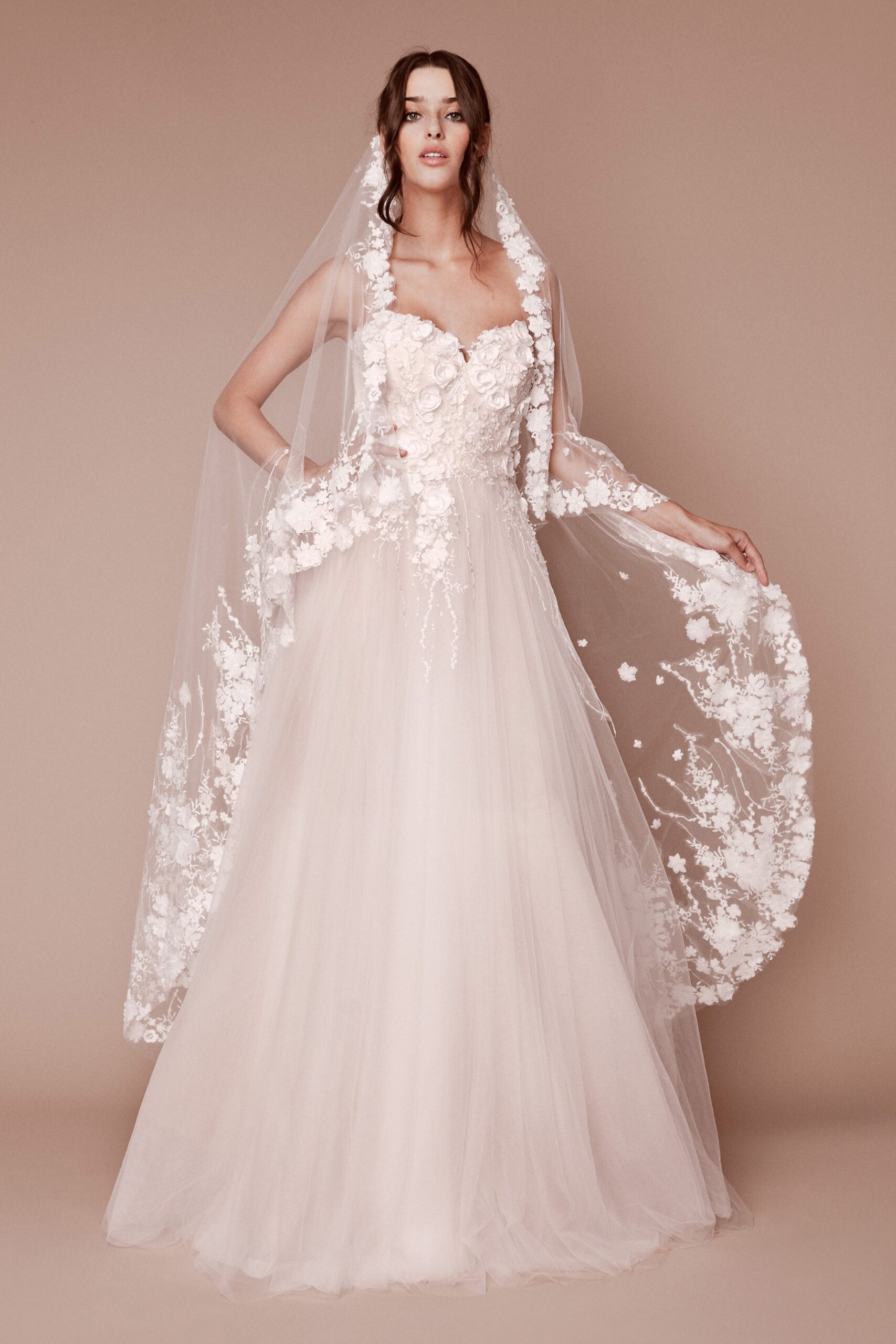 Tadashi Shoji F/W 19 Bridal Look 26