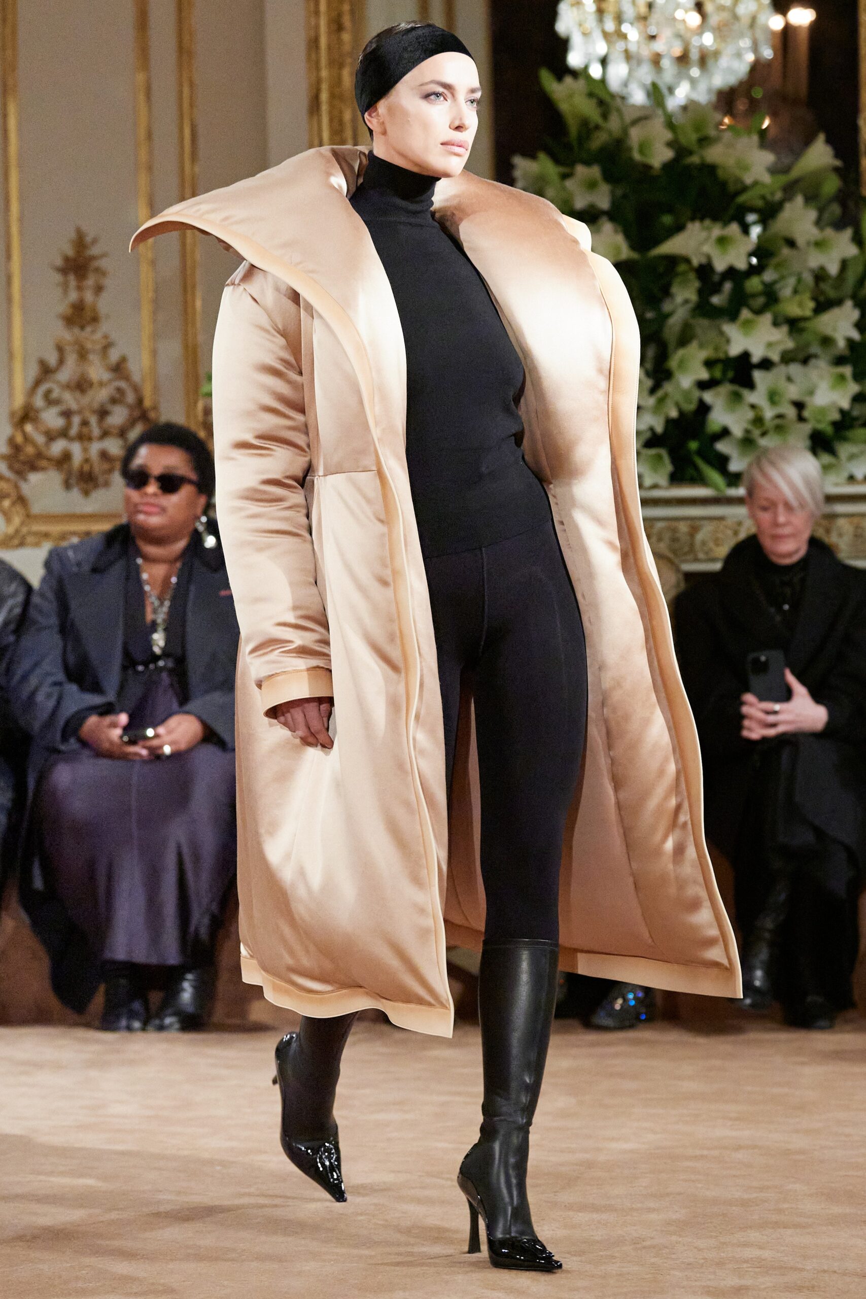 Schiaparelli F/W 23 Look 26