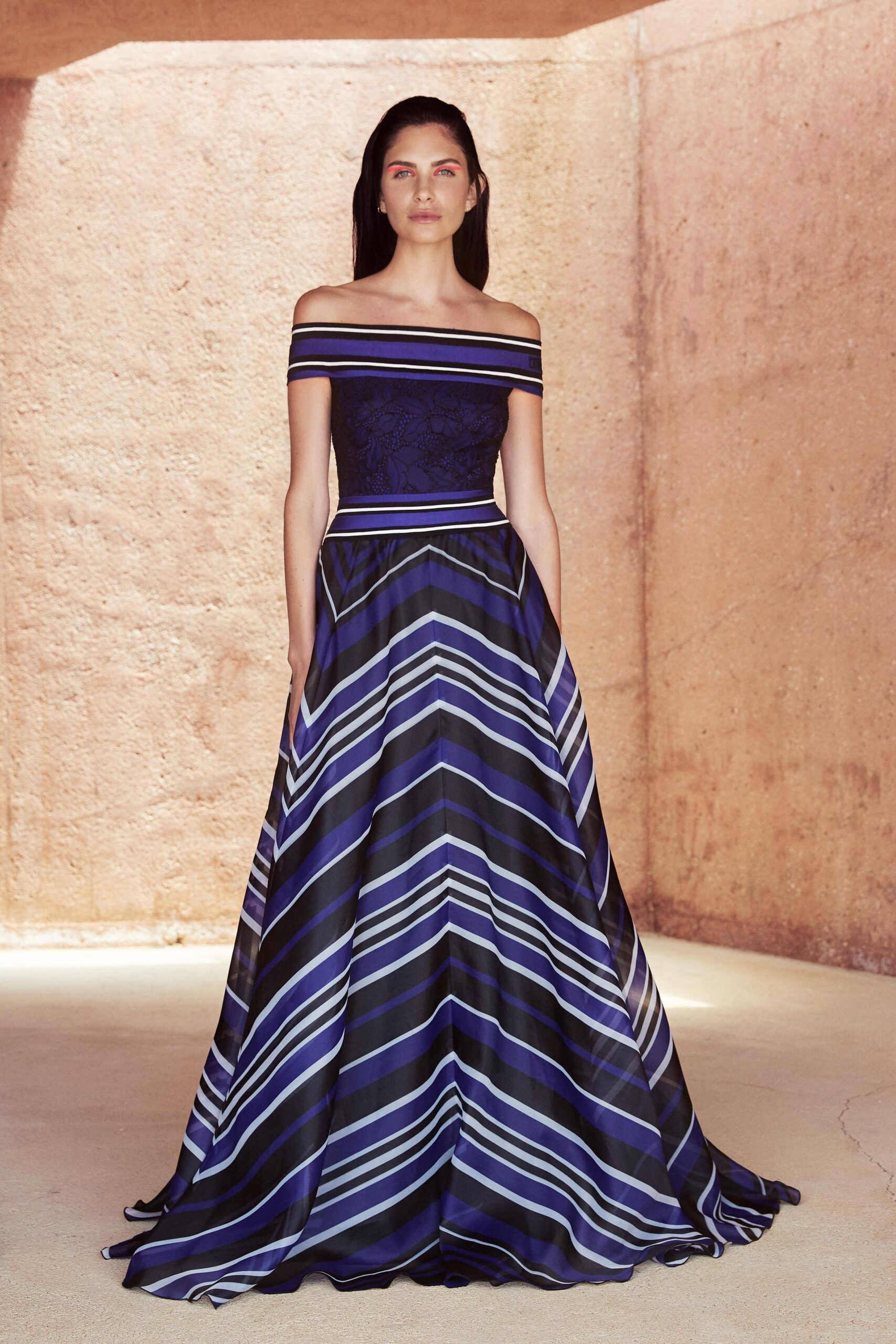 Tadashi Shoji Resort 19 Look 26