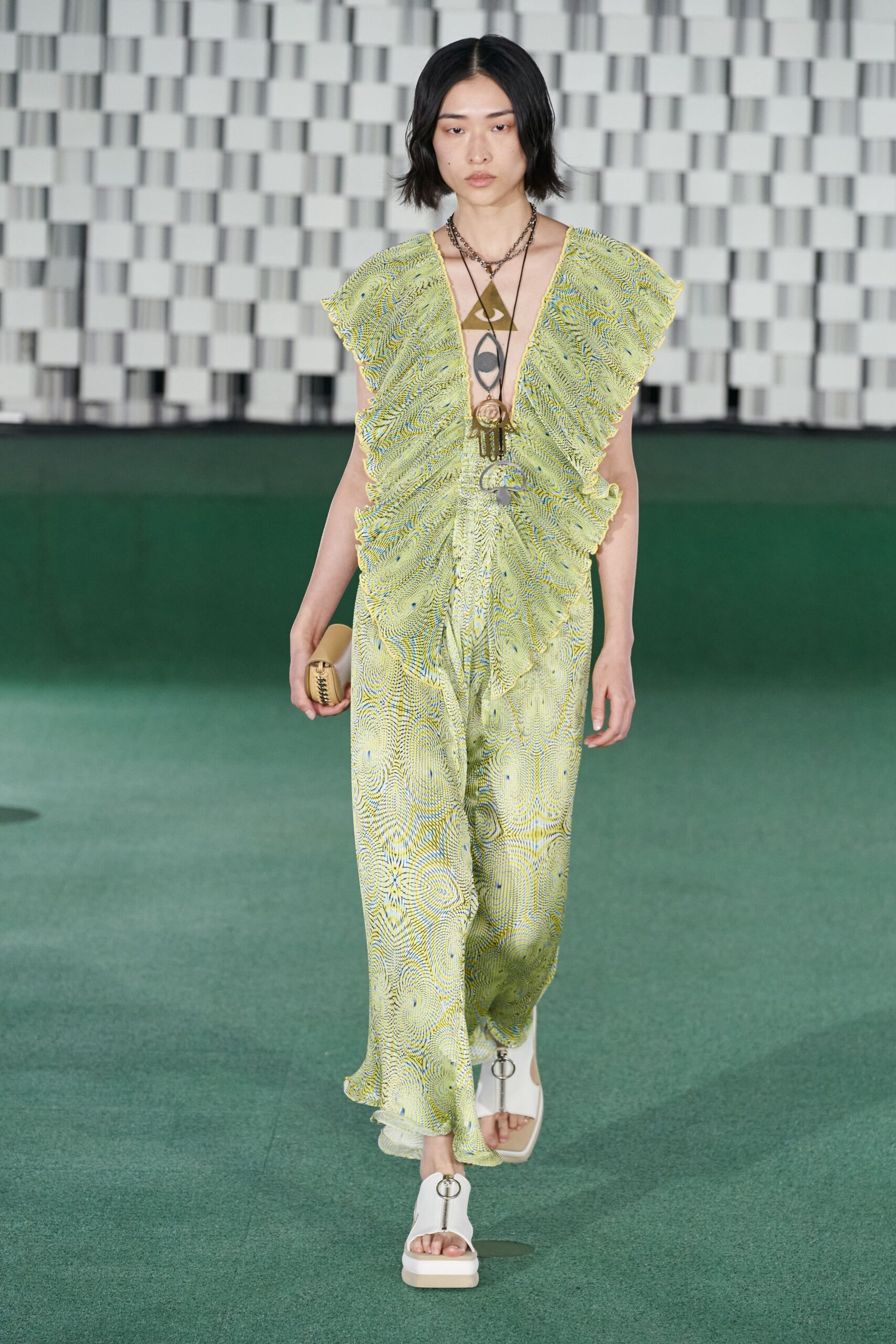 Stella McCartney S/S 22 Look 27