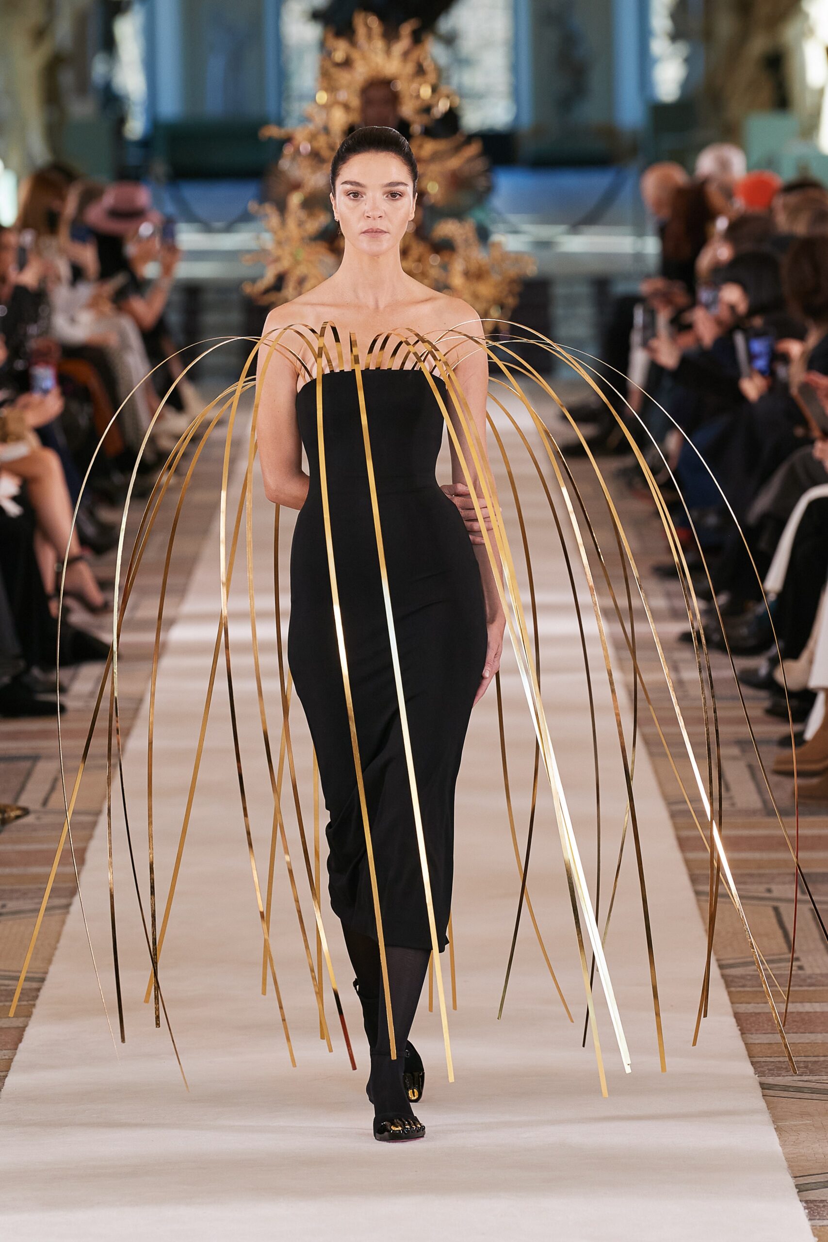 Schiaparelli S/S 22 Couture Look 28