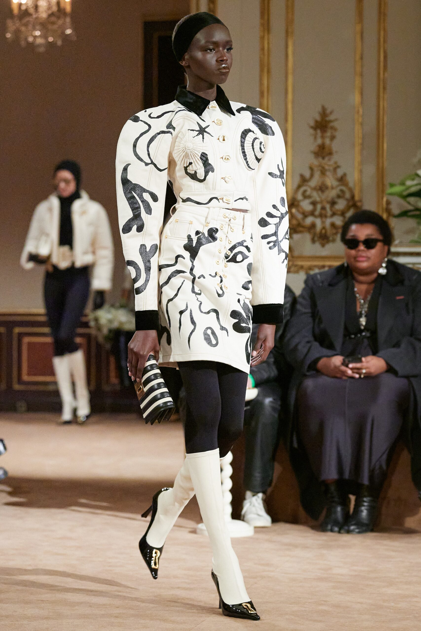 Schiaparelli F/W 23 Look 28