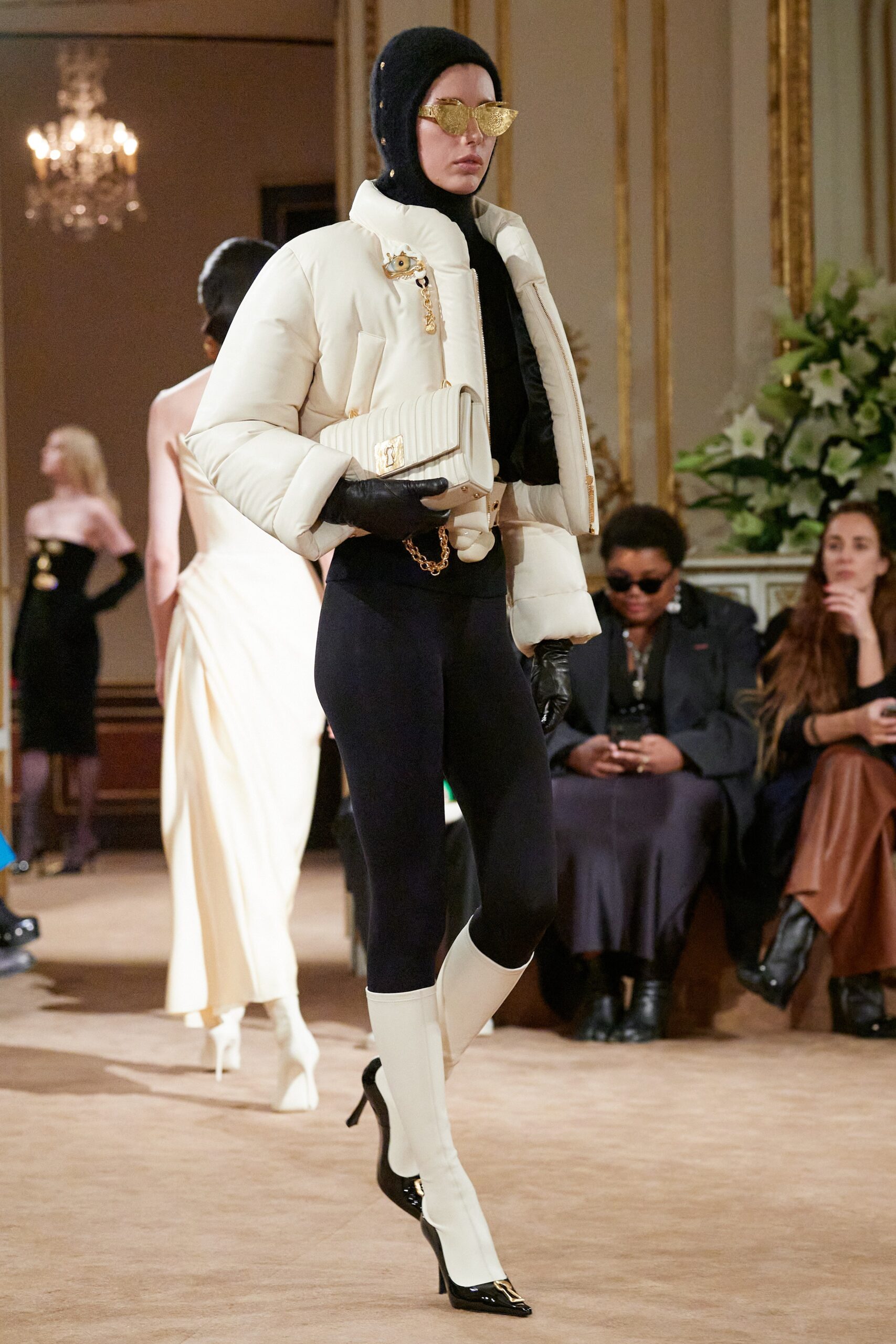 Schiaparelli F/W 23 Look 29