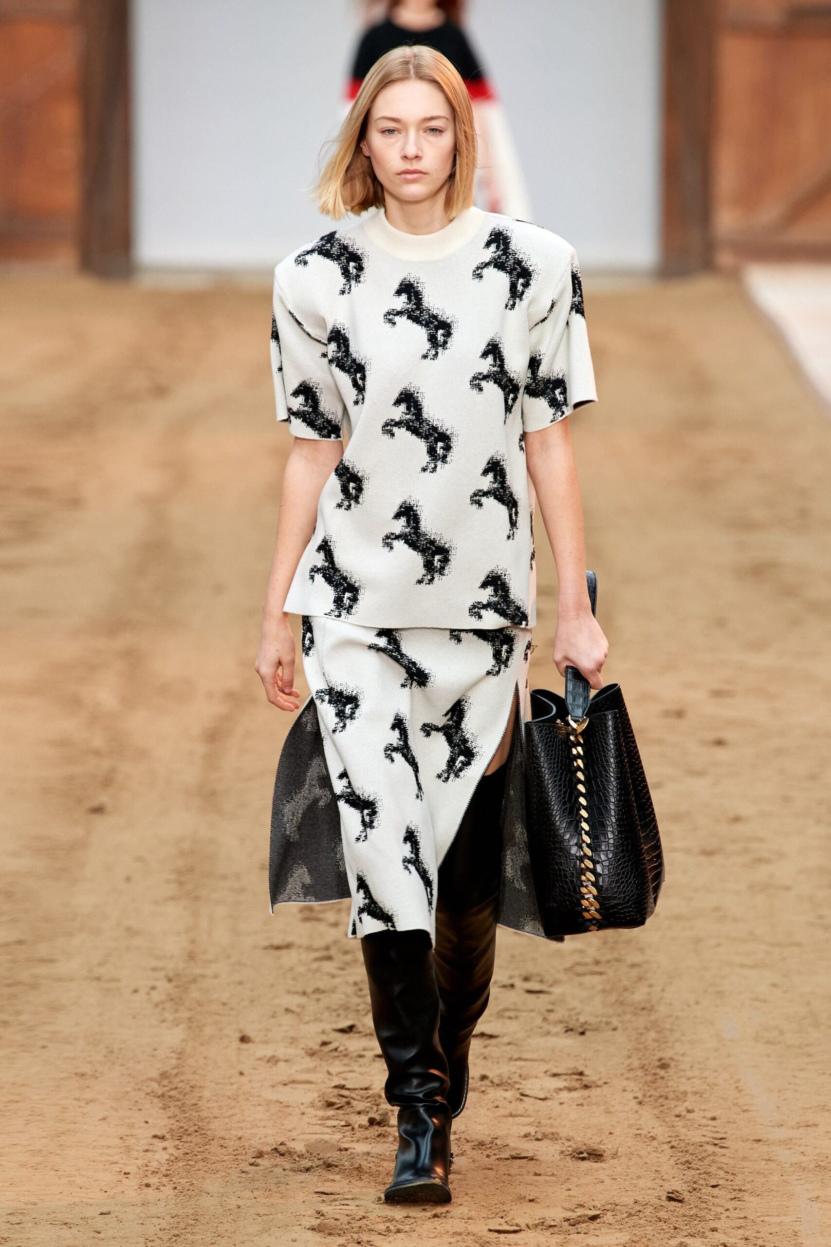 Stella McCartney F/W 23 Look 29