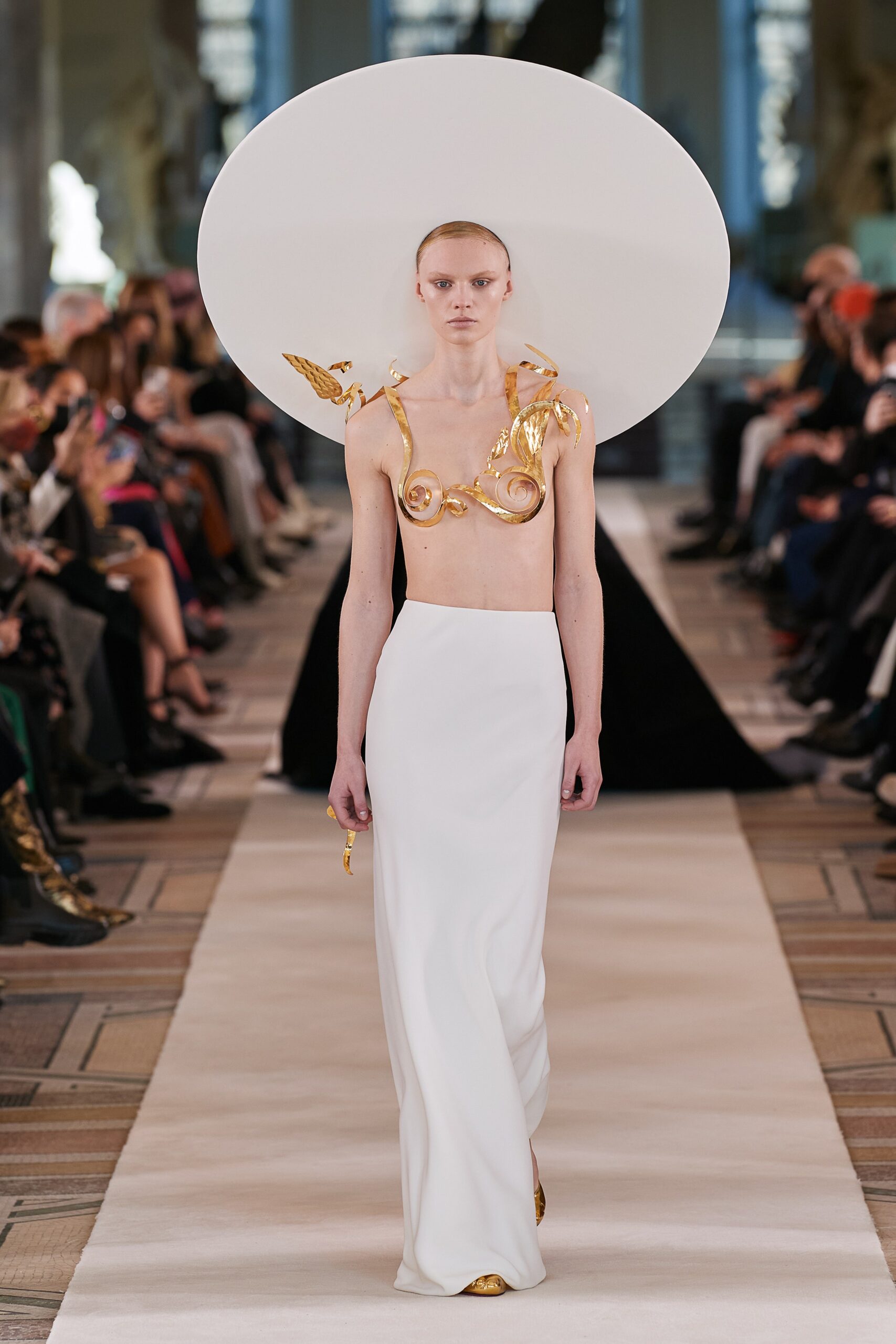 Schiaparelli S/S 22 Couture Look 31