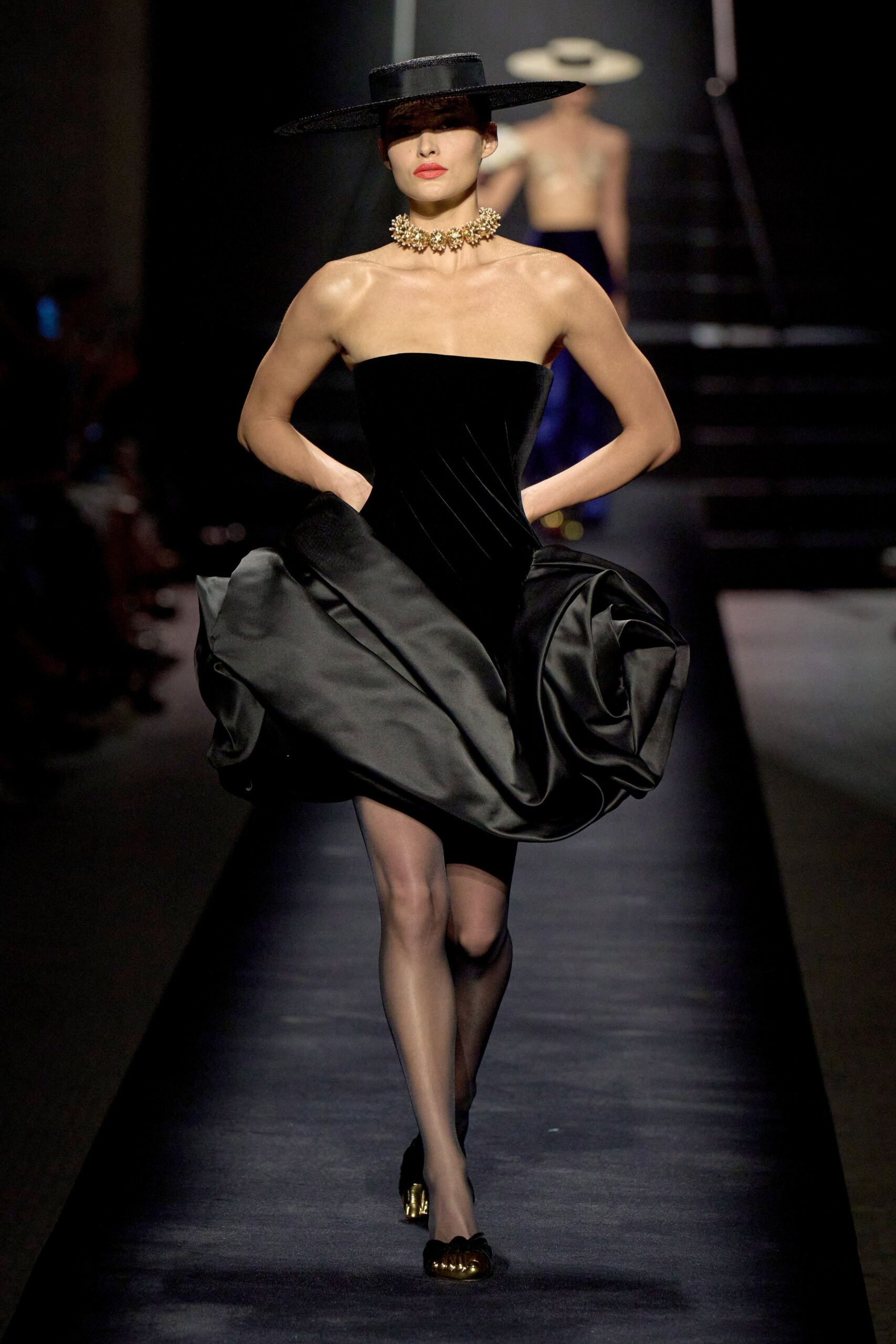Schiaparelli F/W 22 Couture Look 31