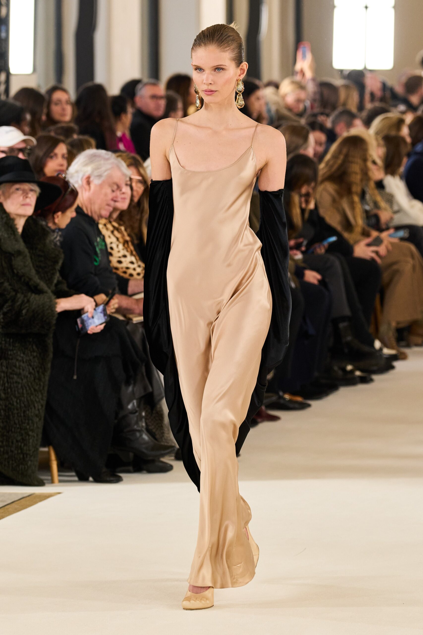Schiaparelli S/S 23 Couture Look 31