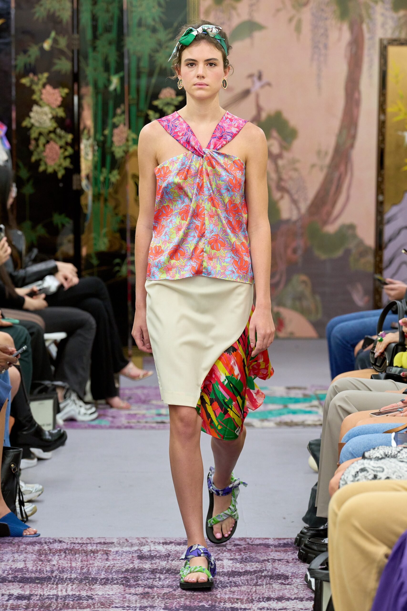 Snow Xue Gao S/S 23 Look 31