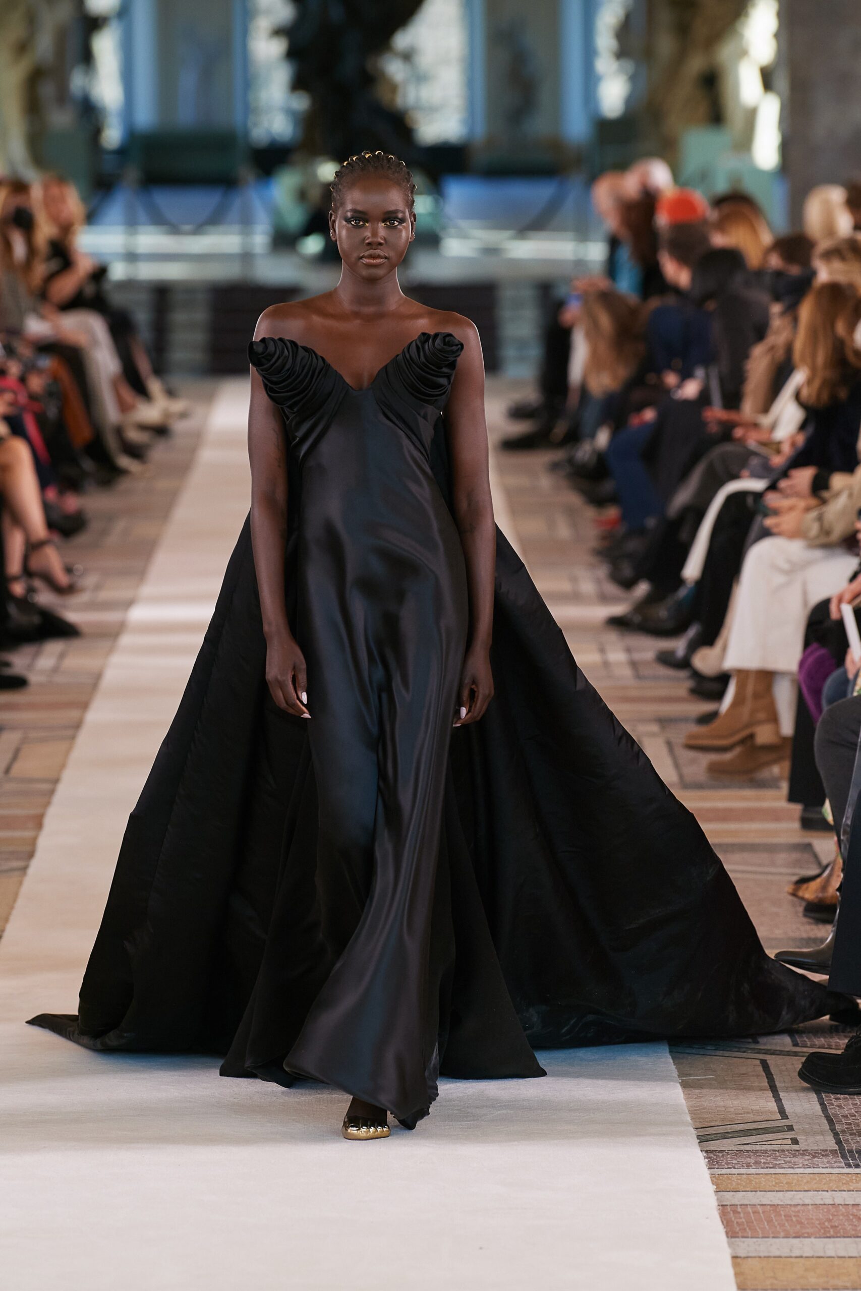 Schiaparelli S/S 22 Couture Look 32
