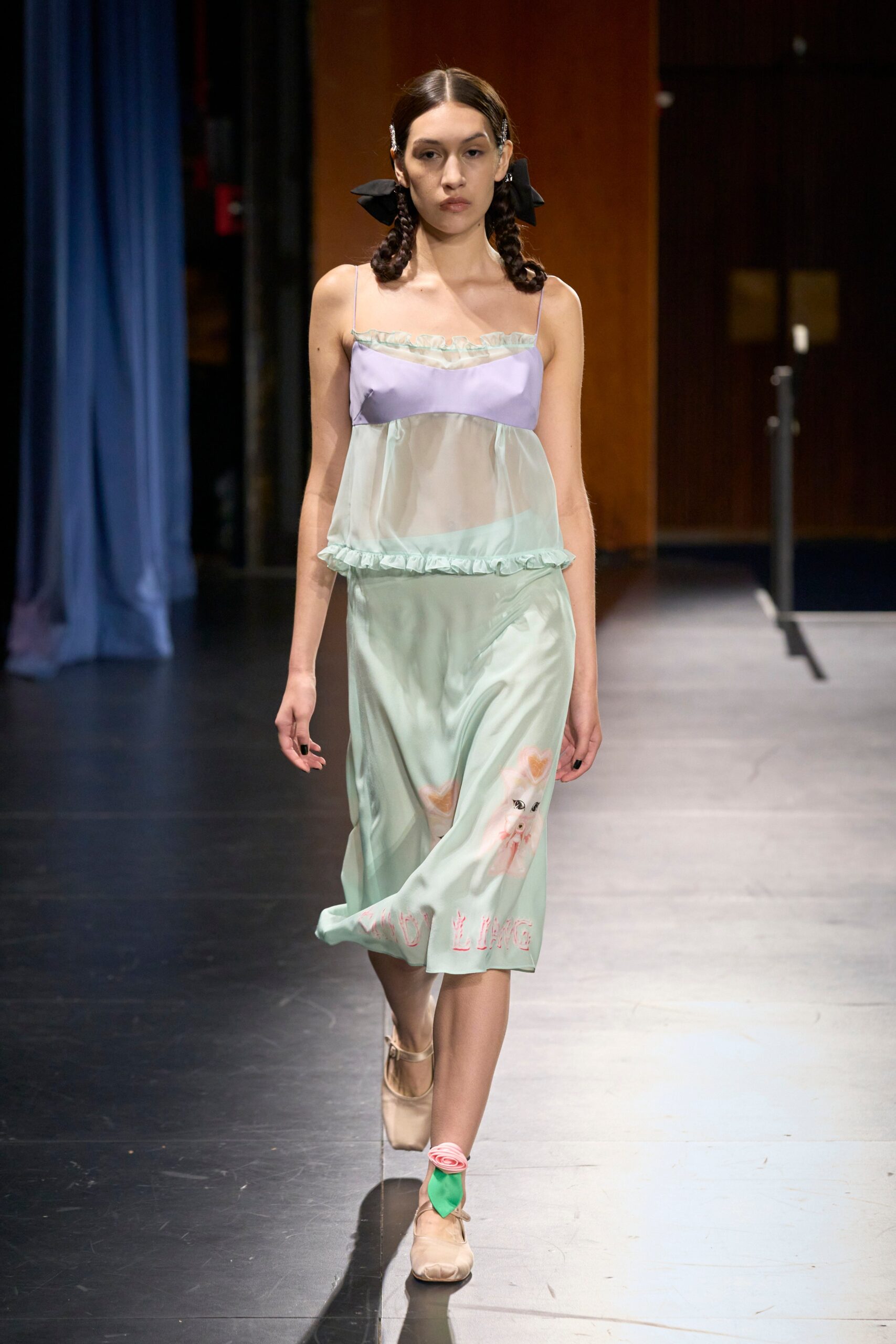Sandy Liang S/S 23 Look 32