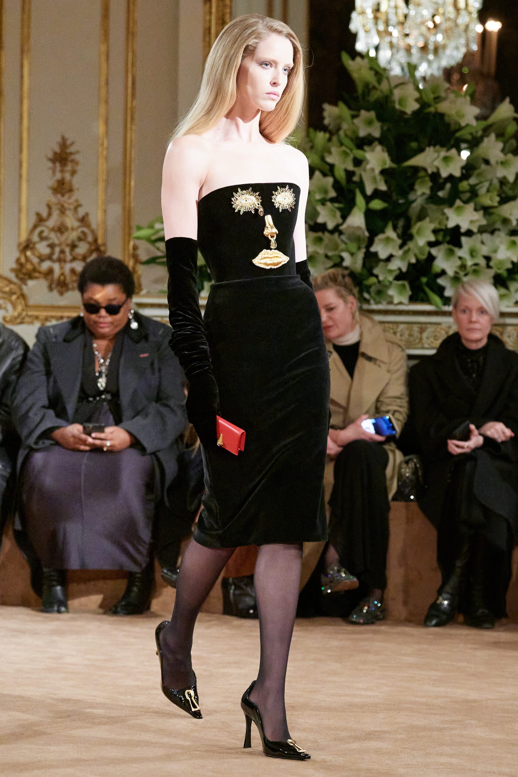 Schiaparelli F/W 23 Look 32
