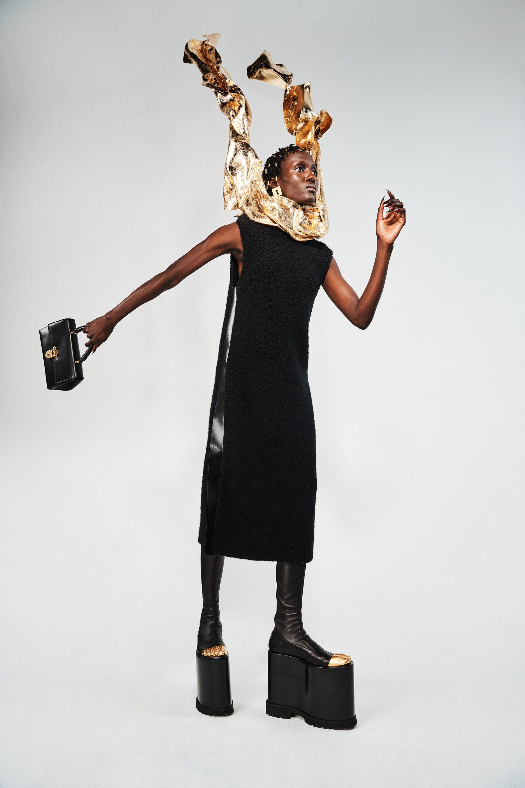 Schiaparelli F/W 21 Look 33