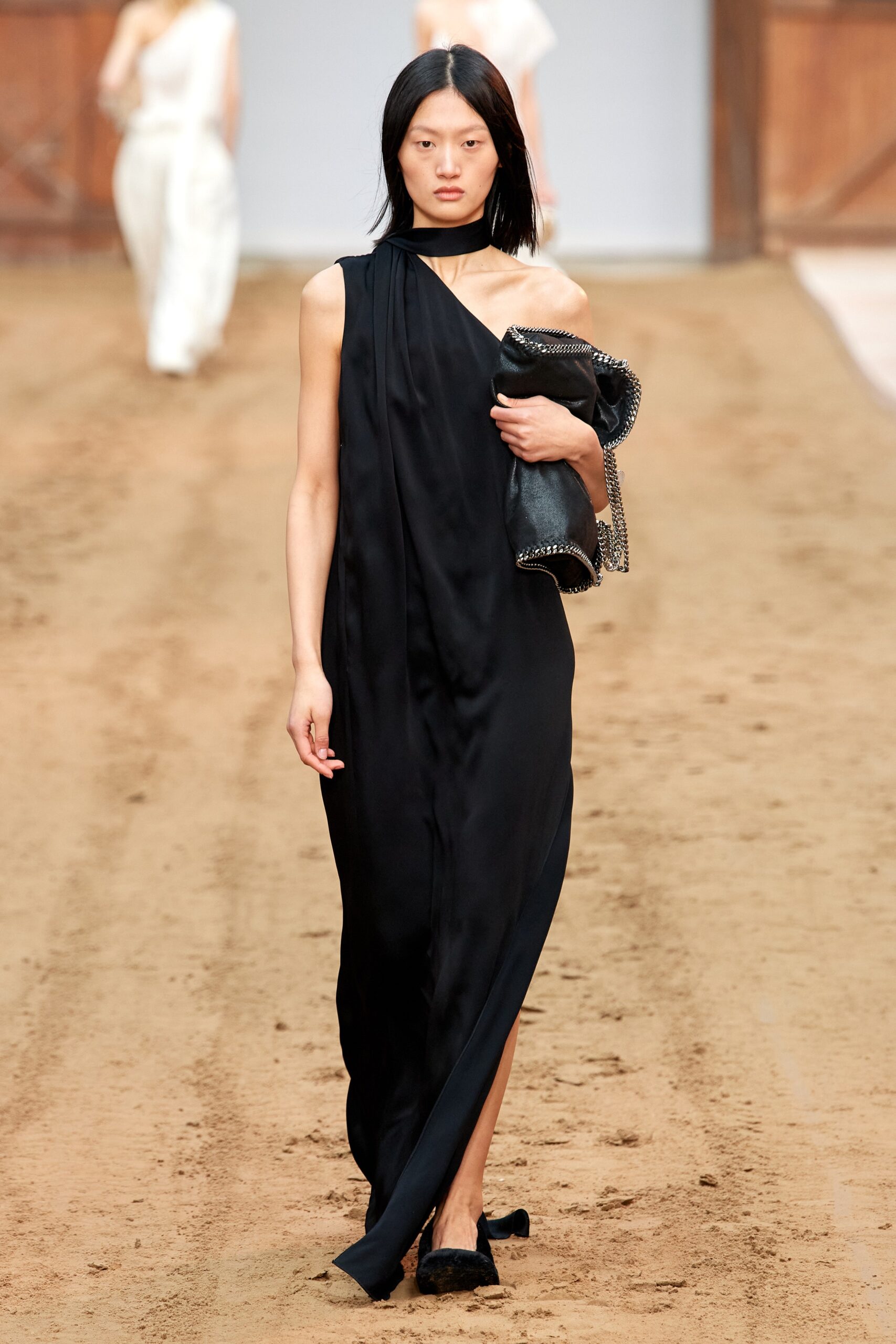 Stella McCartney F/W 23 Look 38