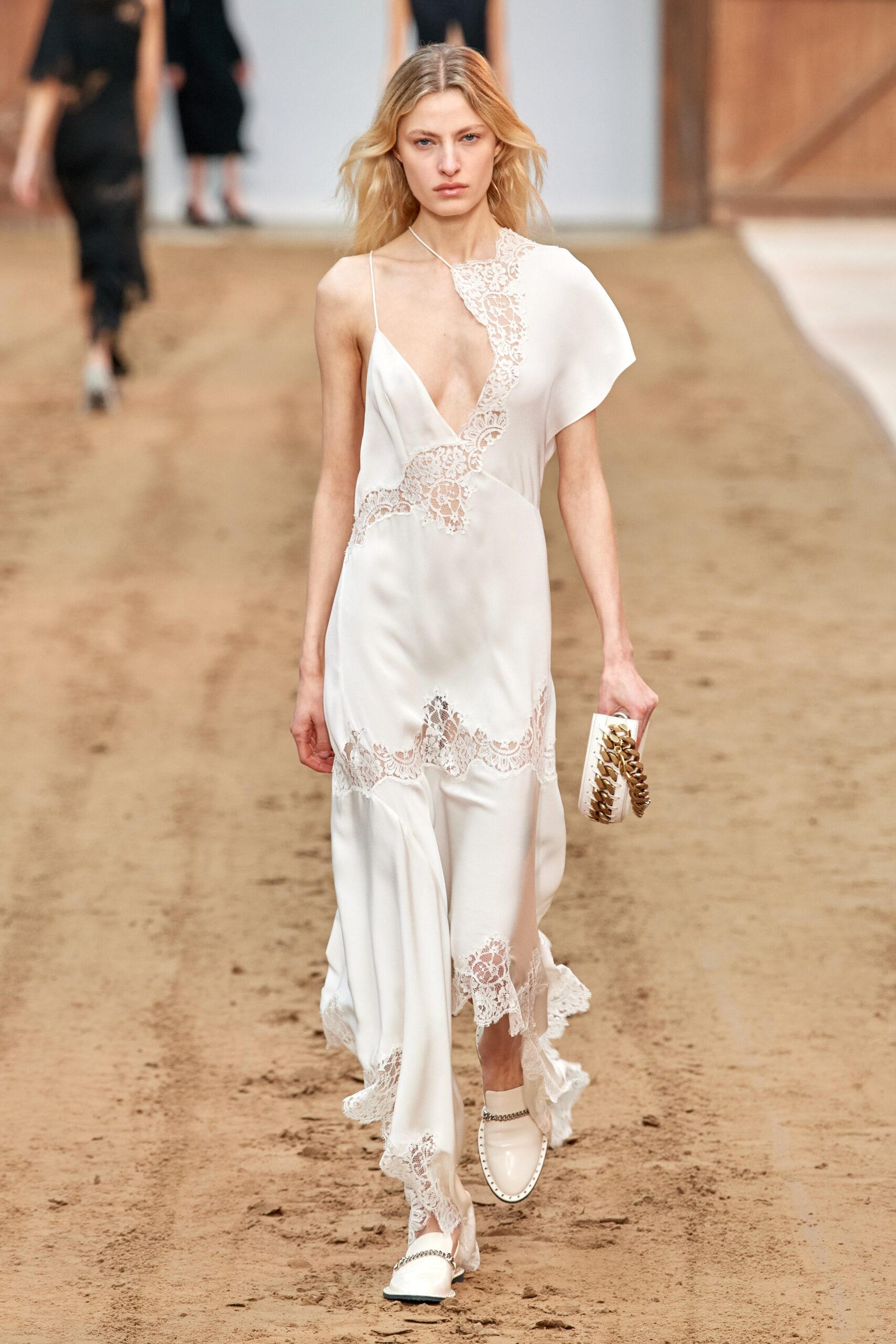 Stella McCartney F/W 23 Look 39