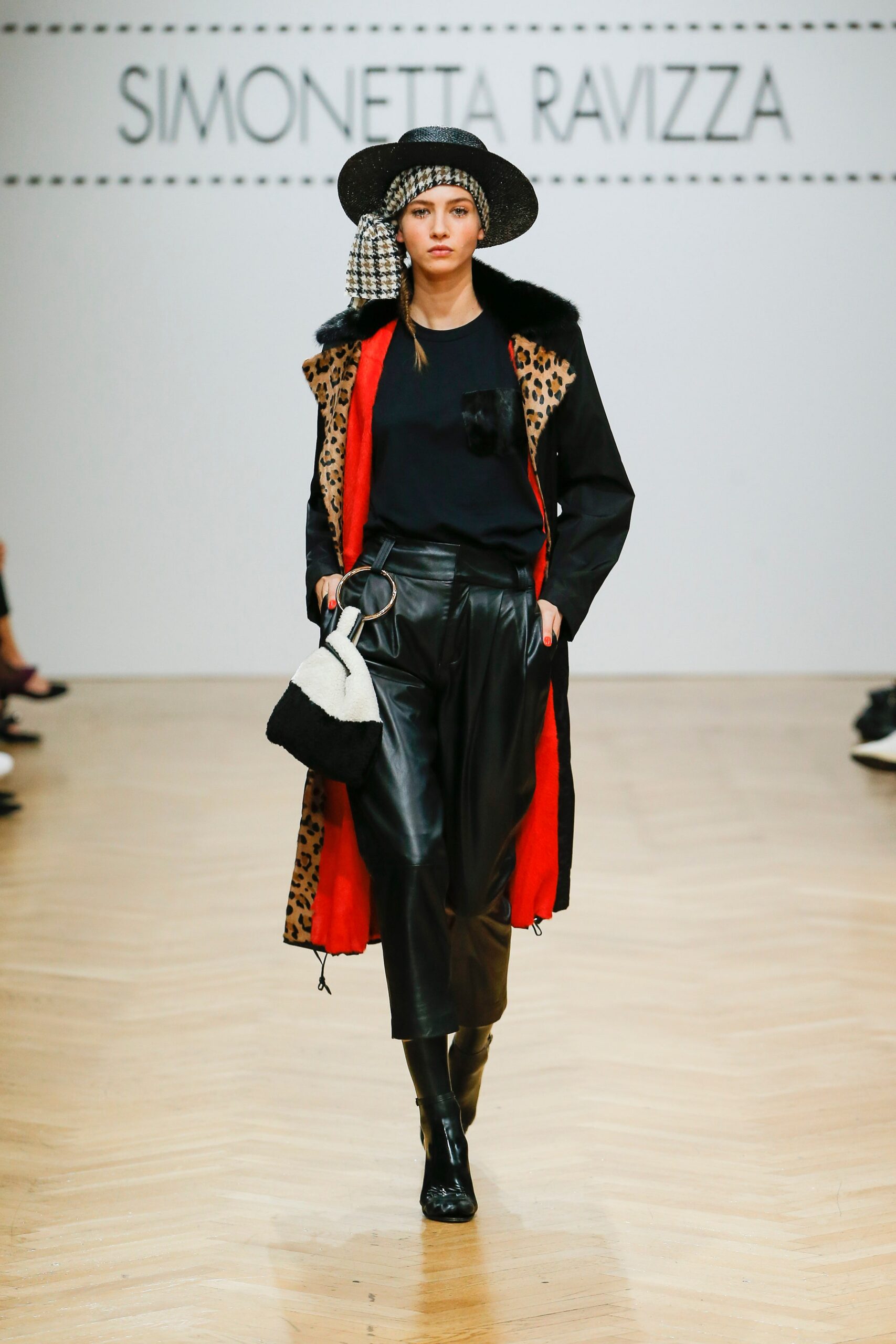 Simonetta Ravizza F/W 19 Look 40