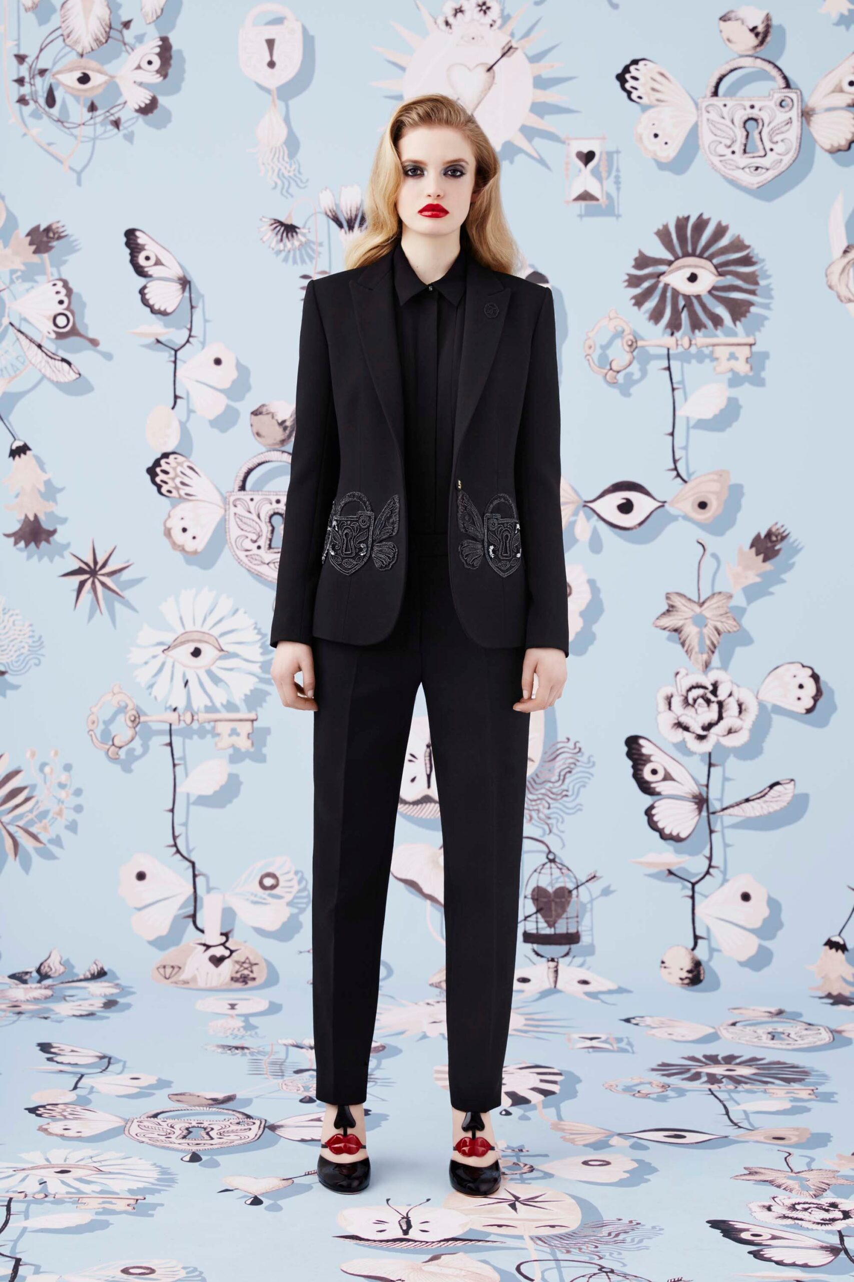 Schiaparelli Fall 2016 Ready-to-Wear