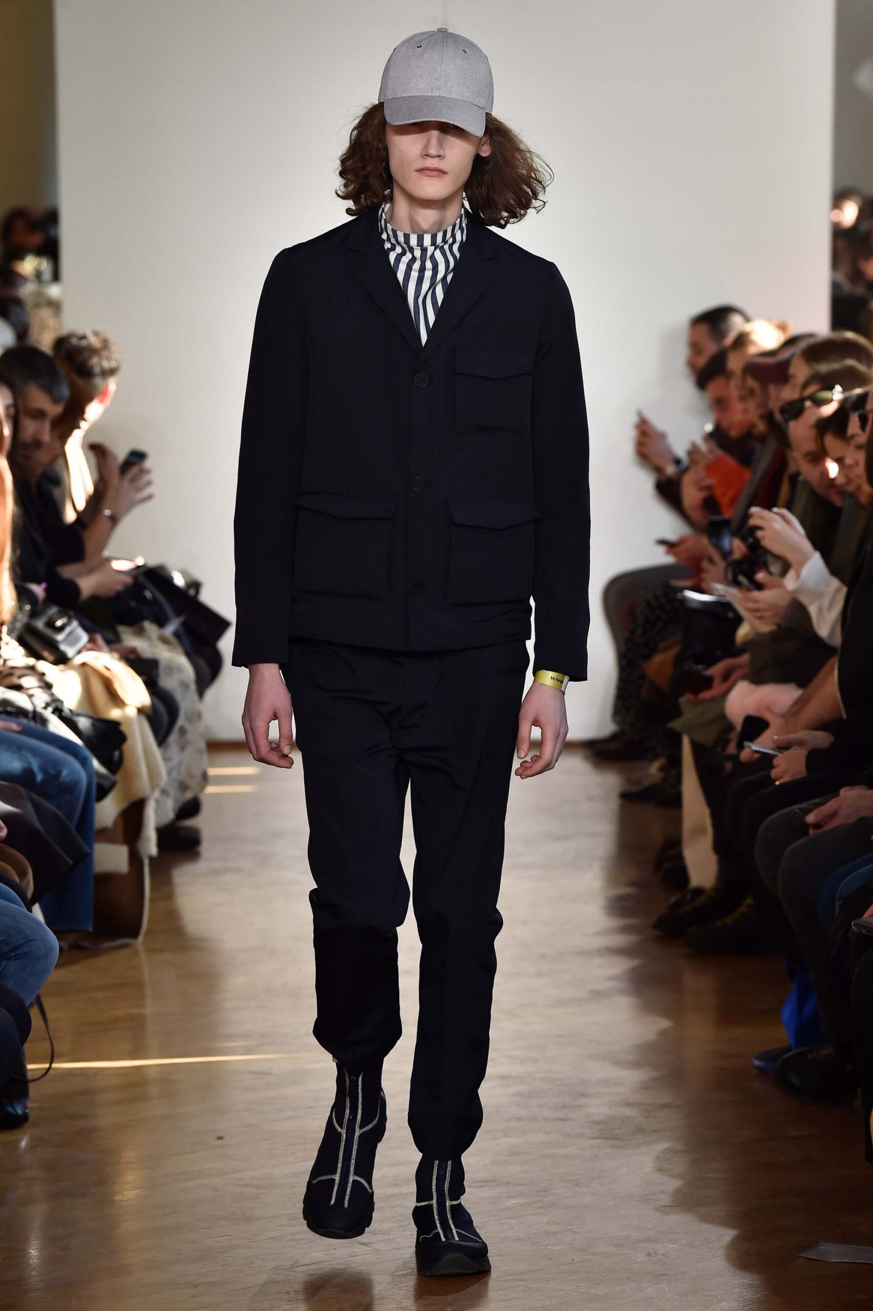 Sunnei F/W 17 Menswear Look 1