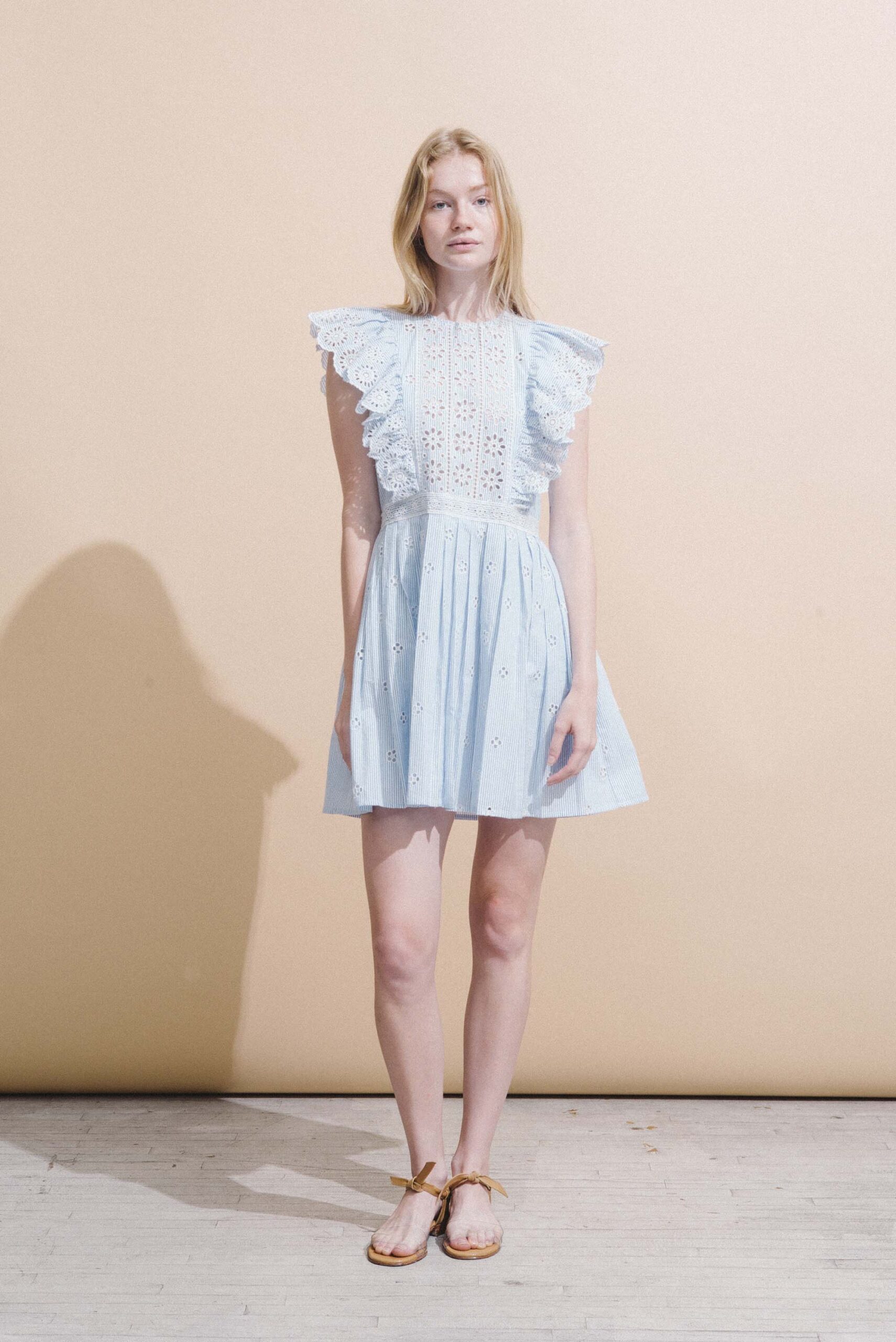 Sea Resort 17 Look 5