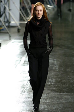 Sophia Kokosalaki F/W 04 Look 25