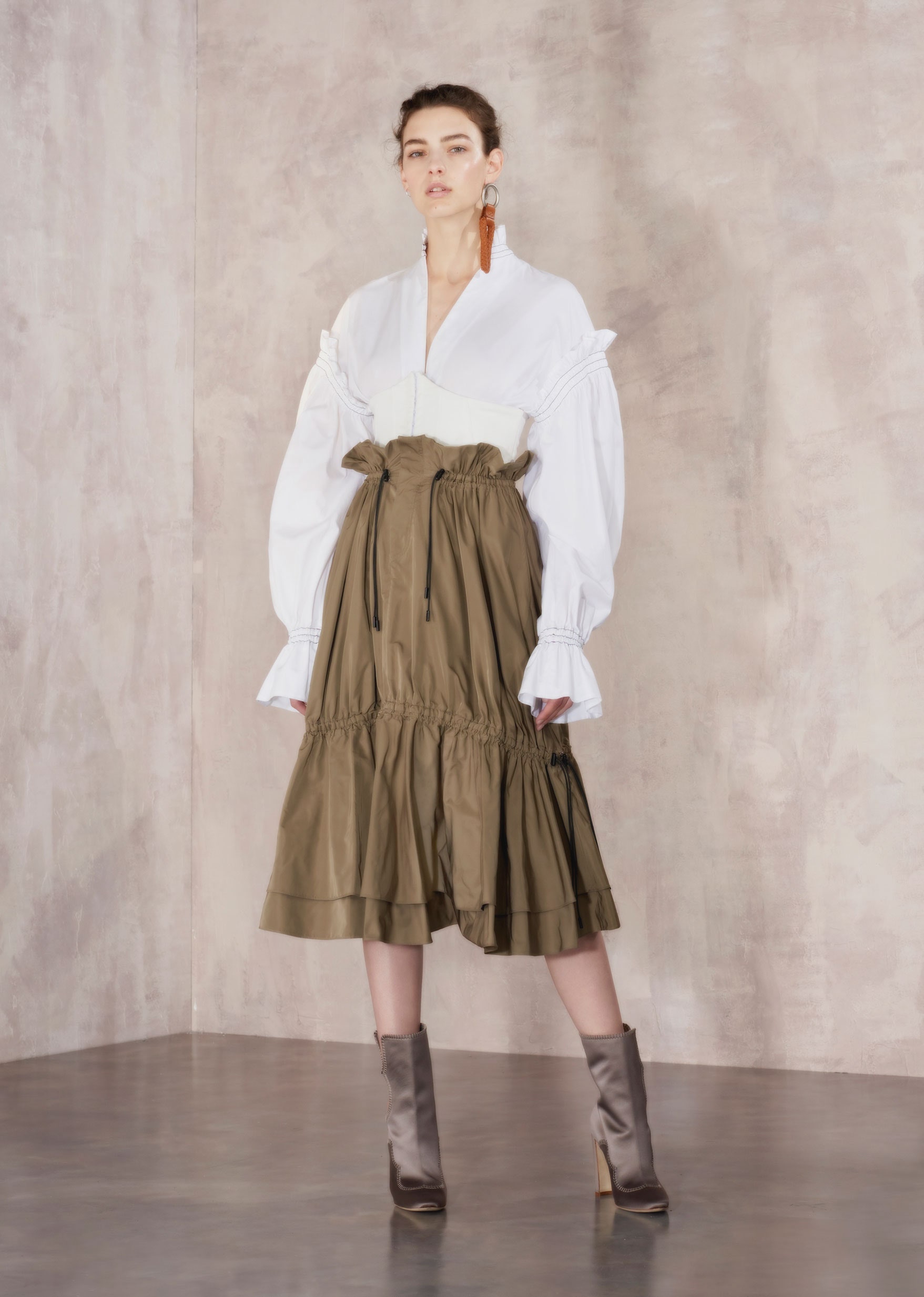 Simkhai Resort 18 Look 13