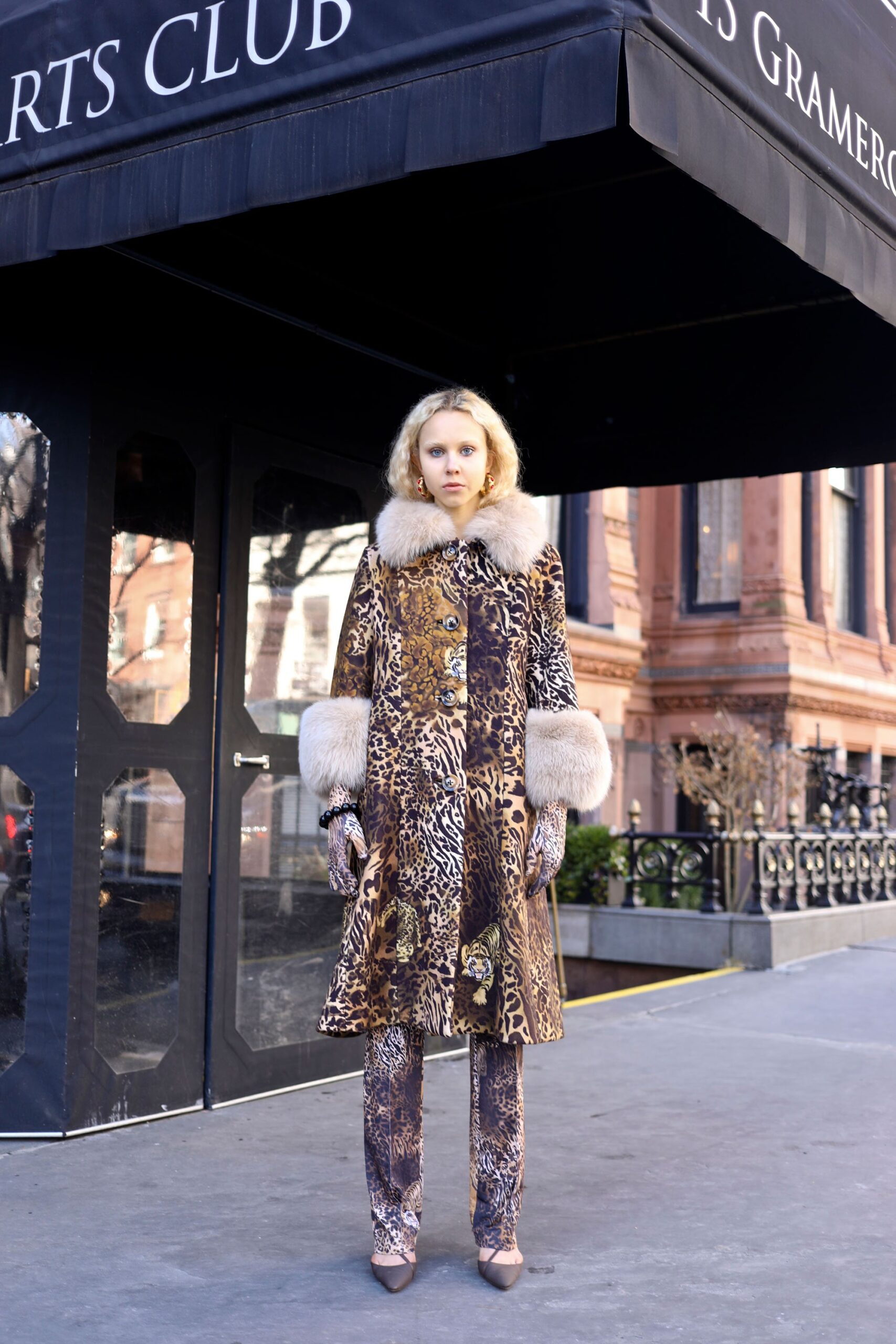 Saks Potts F/W 18 Look 13