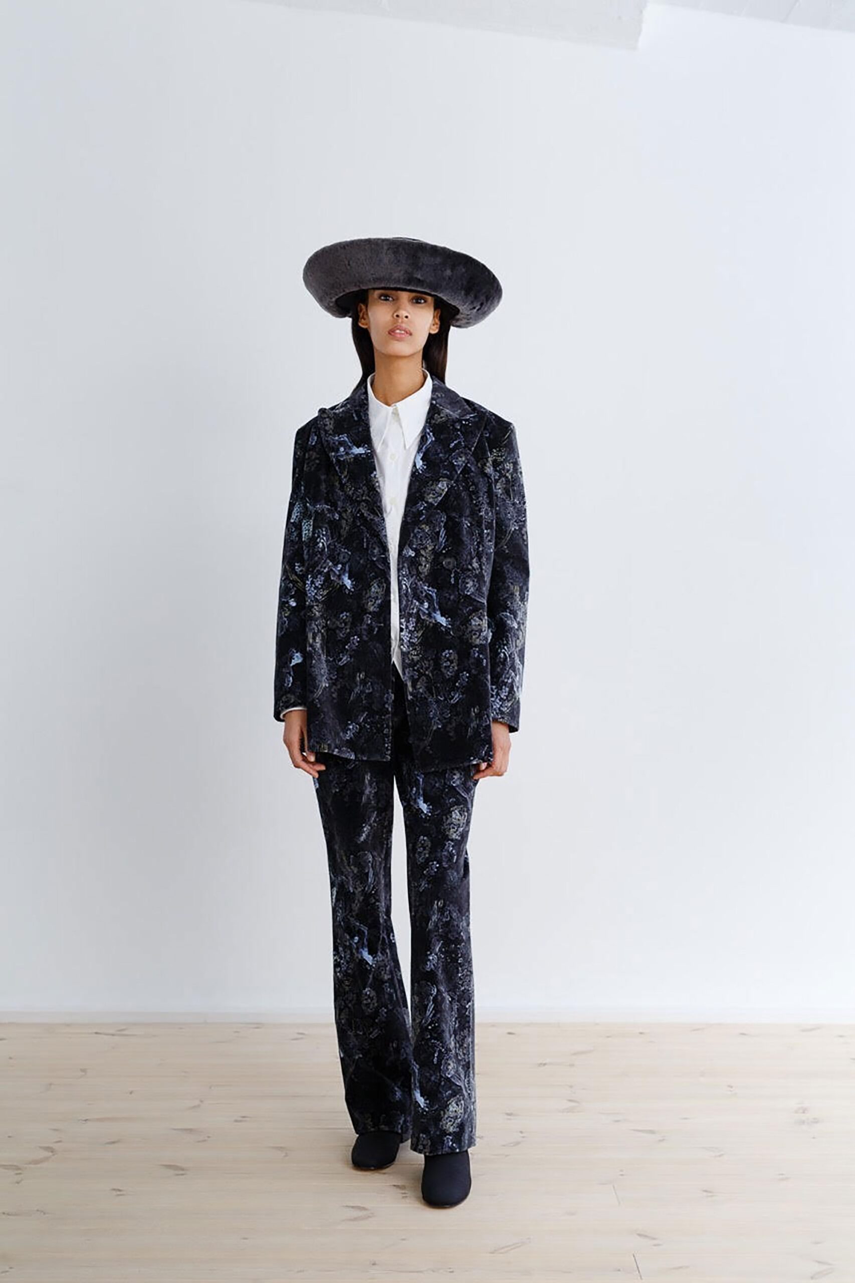 Samuji F/W 18 Look 15