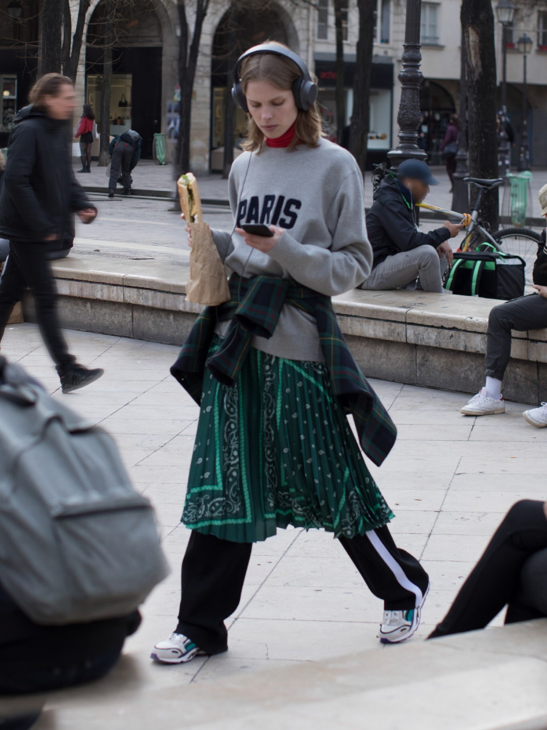 Sandro F/W 18 Look 16