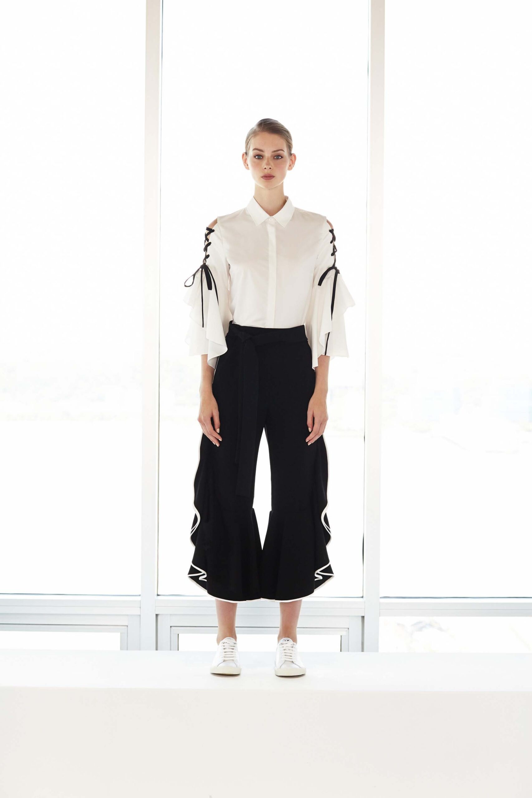 Simkhai Resort 17 Look 1