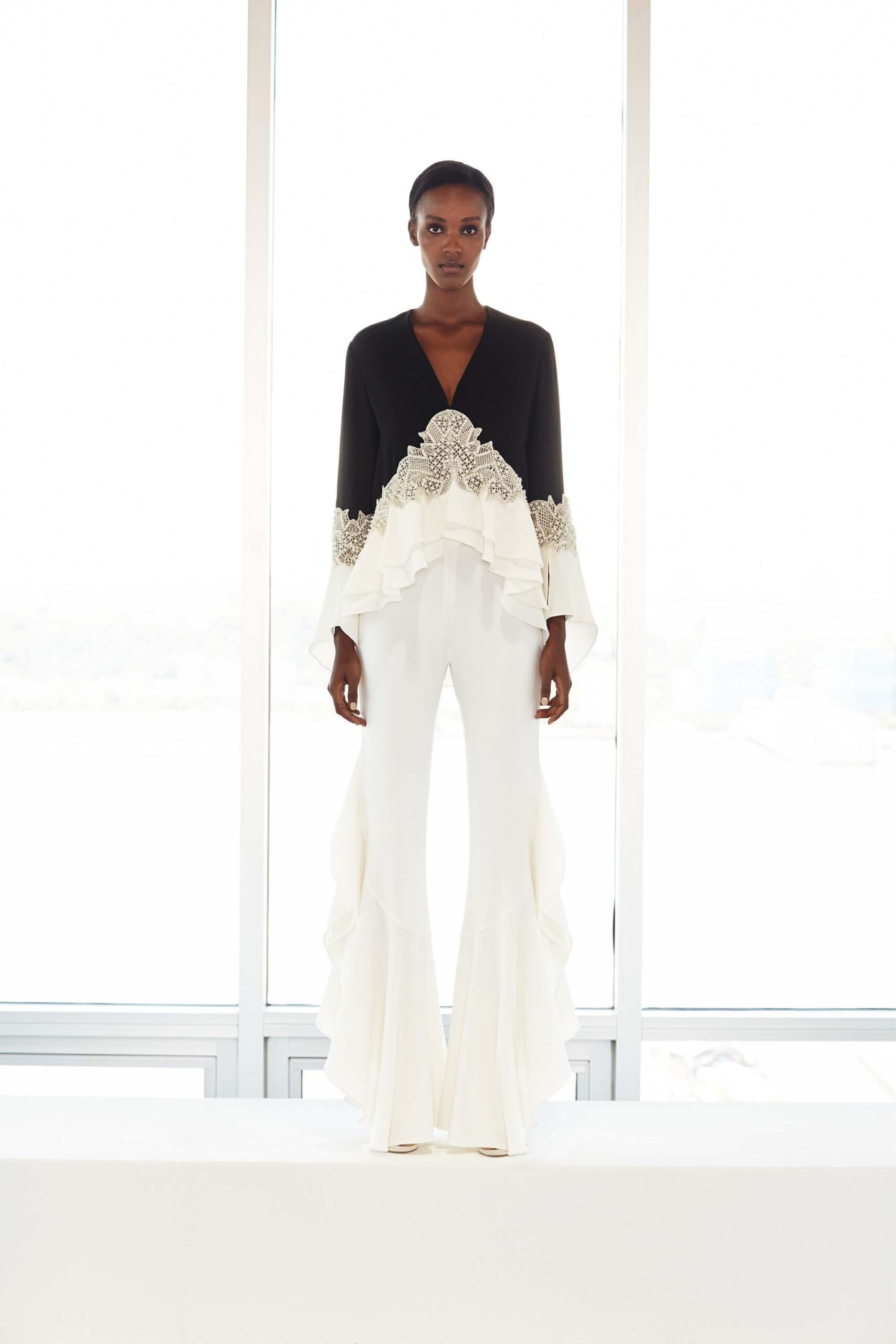 Simkhai Resort 17 Look 11