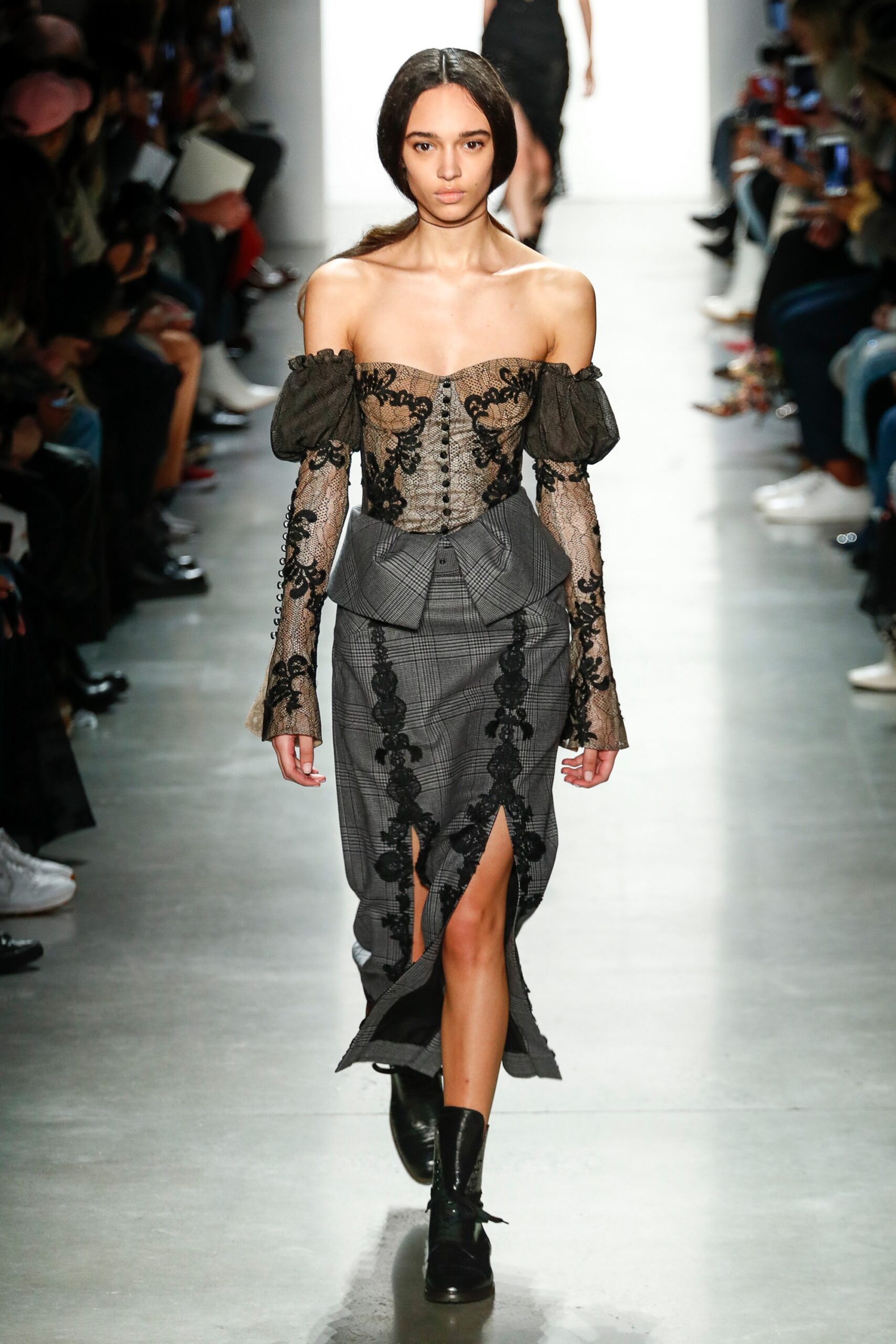 Simkhai F/W 18 Look 2