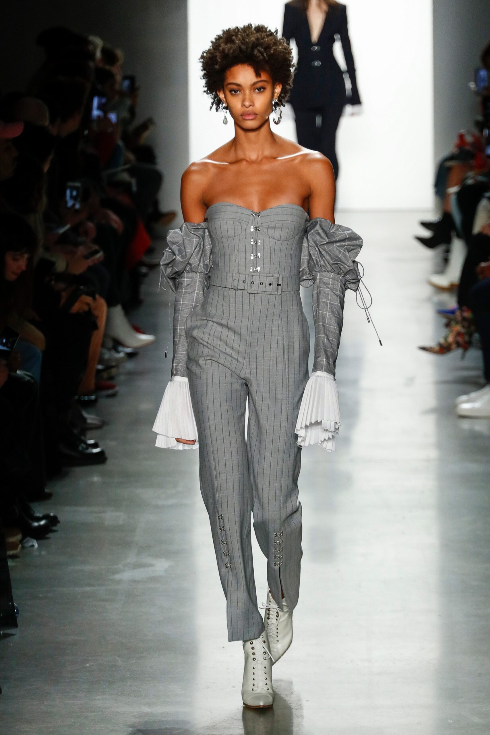 Simkhai F/W 18 Look 18