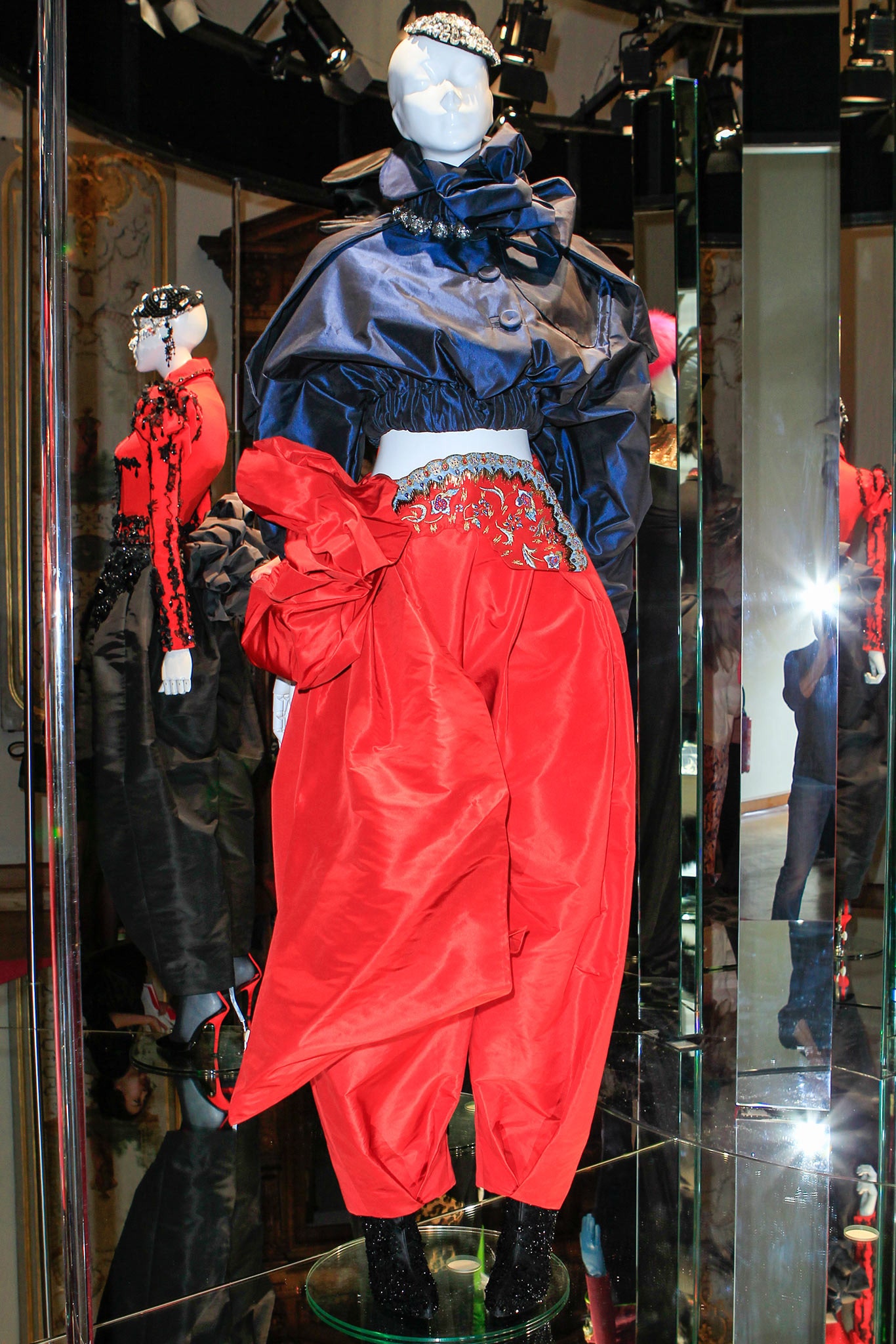 Schiaparelli F/W 13 Couture Look 1