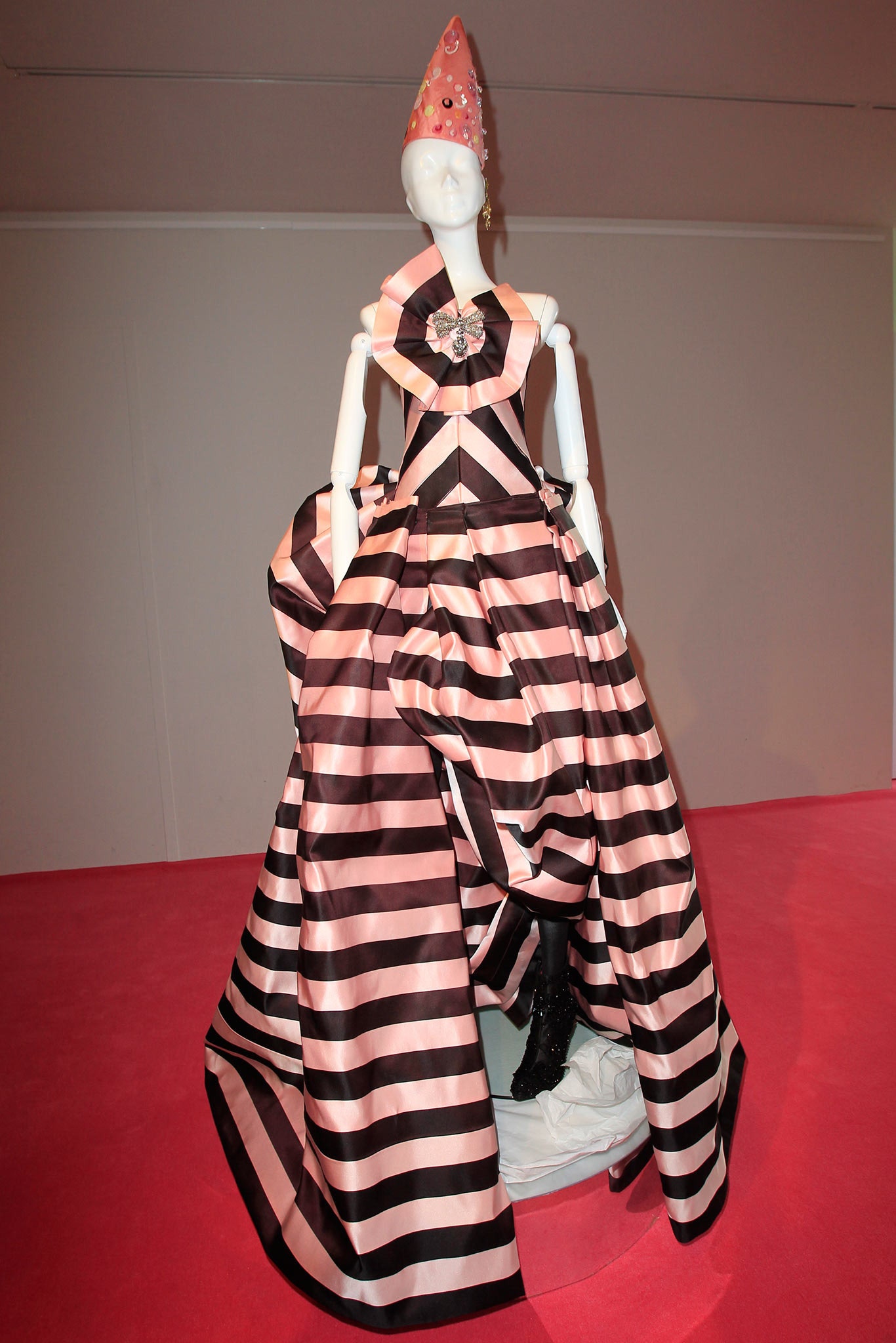 Schiaparelli F/W 13 Couture Look 11