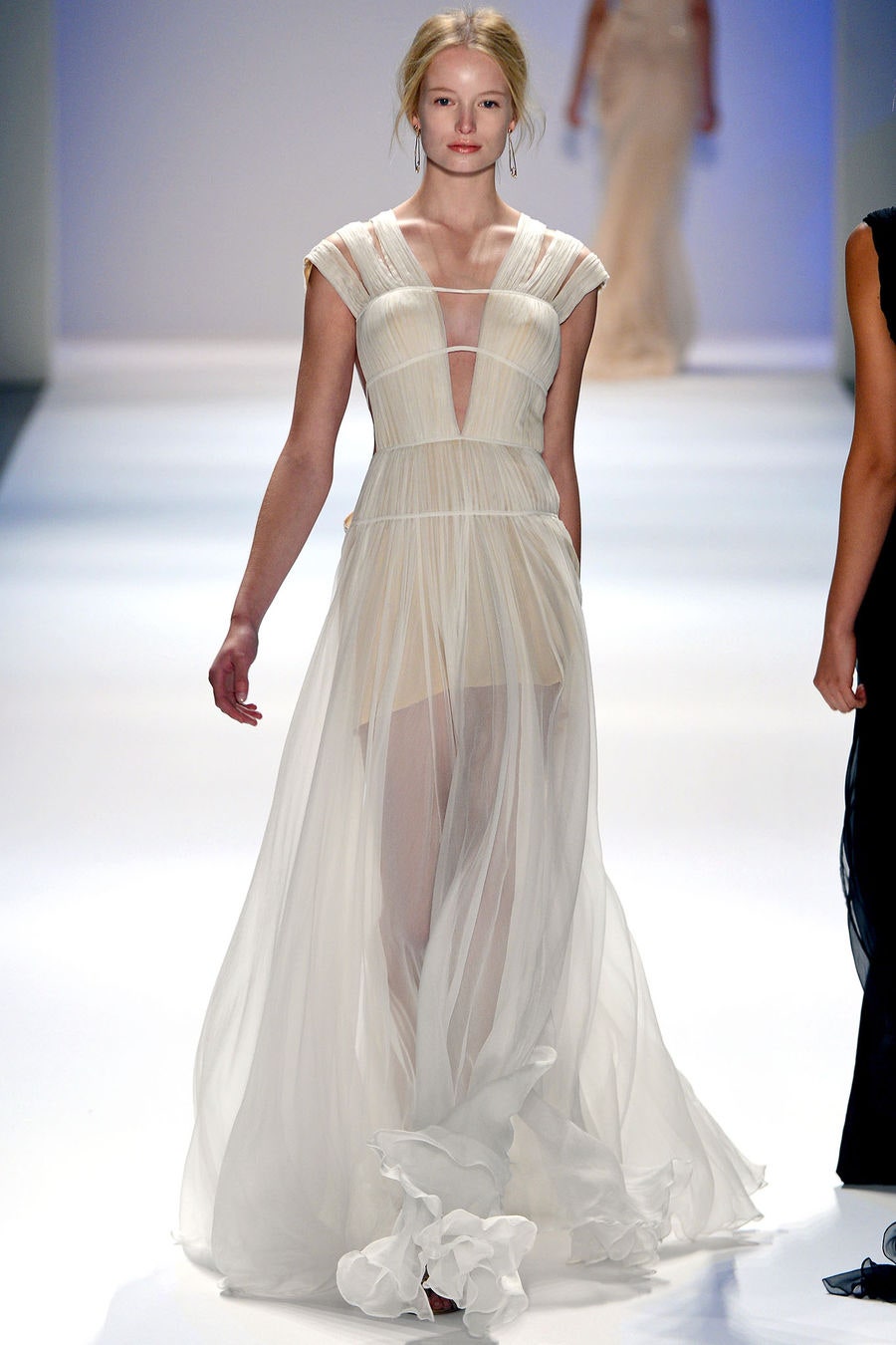 Tadashi Shoji S/S 13 Look 32