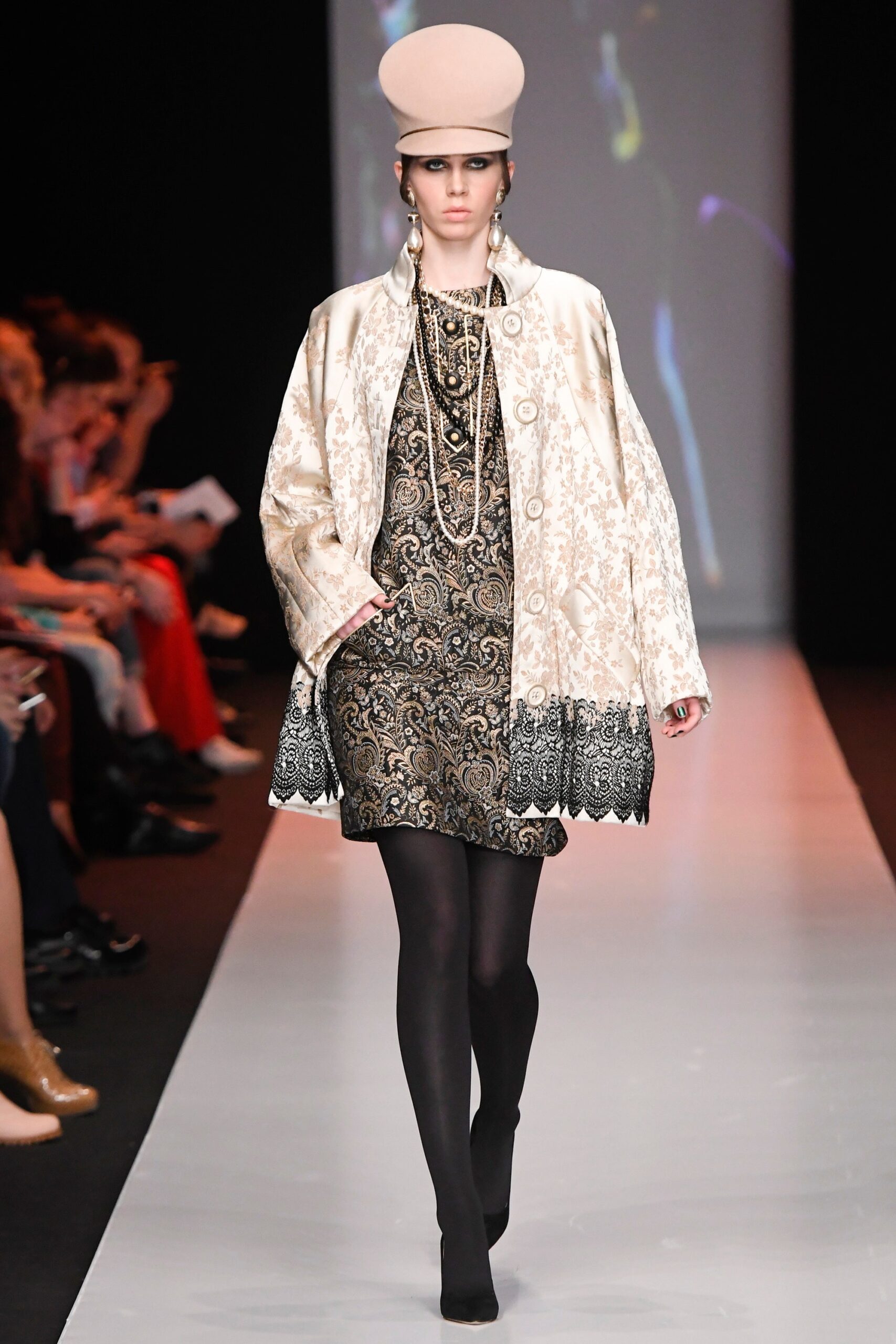 Slava Zaitsev Russia F/W 17 Look 44