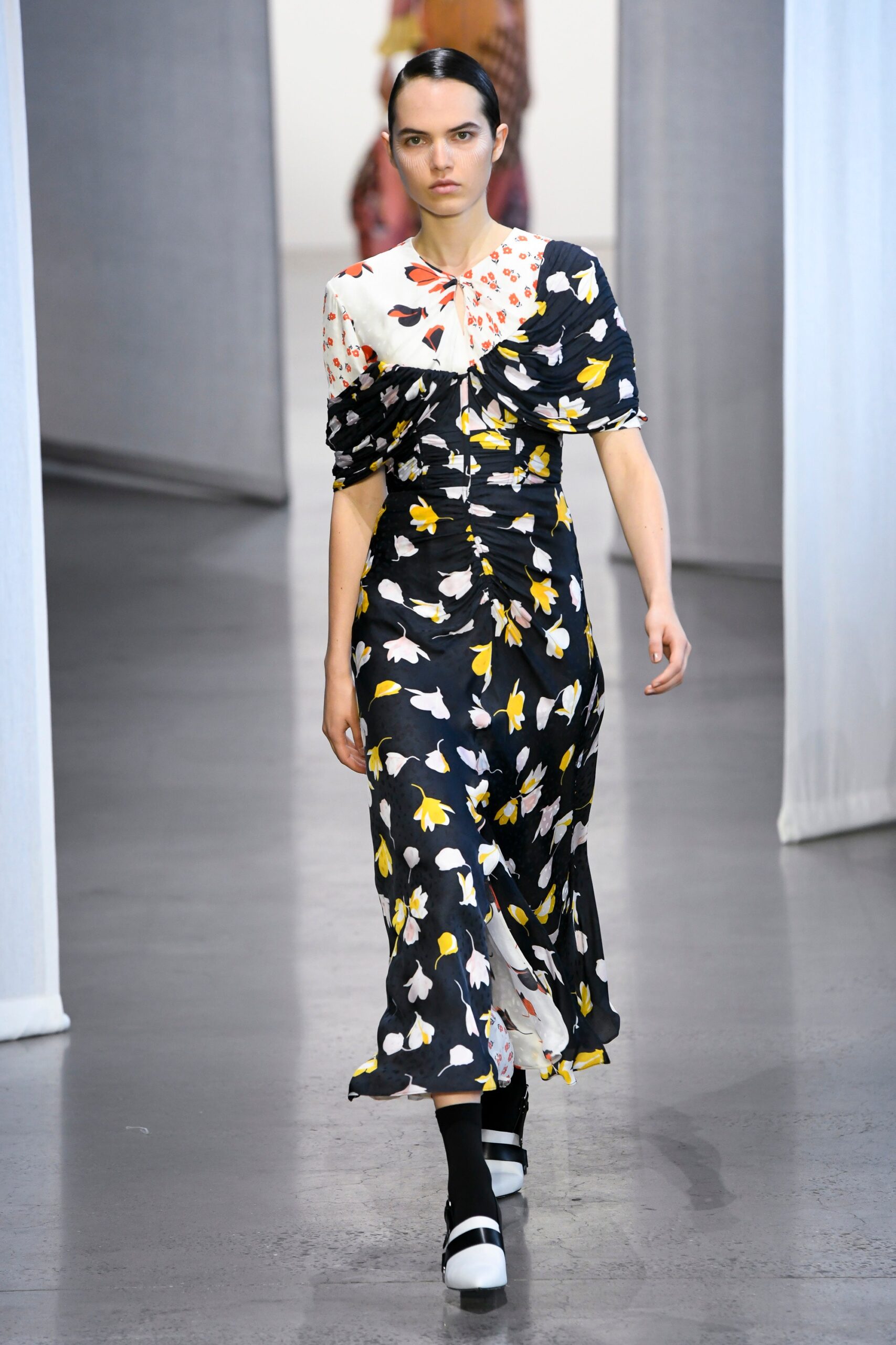 Self-Portrait S/S 19 Look 10