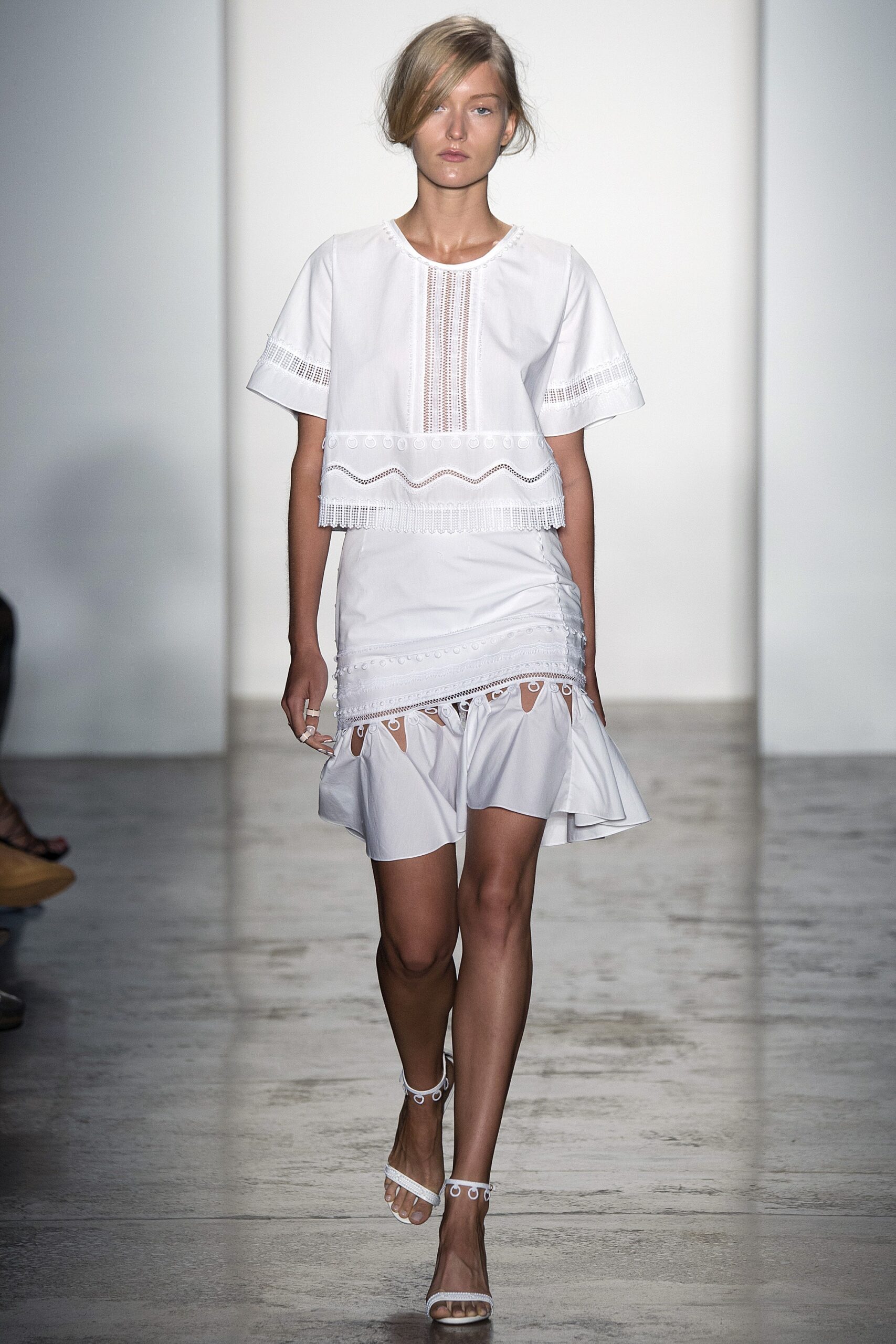 Simkhai S/S 16 Look 2