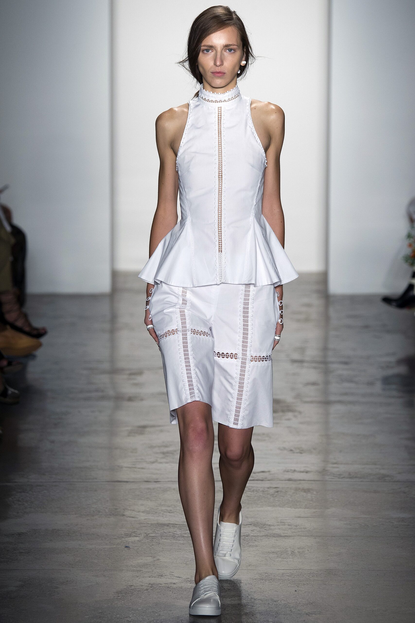 Simkhai S/S 16 Look 4