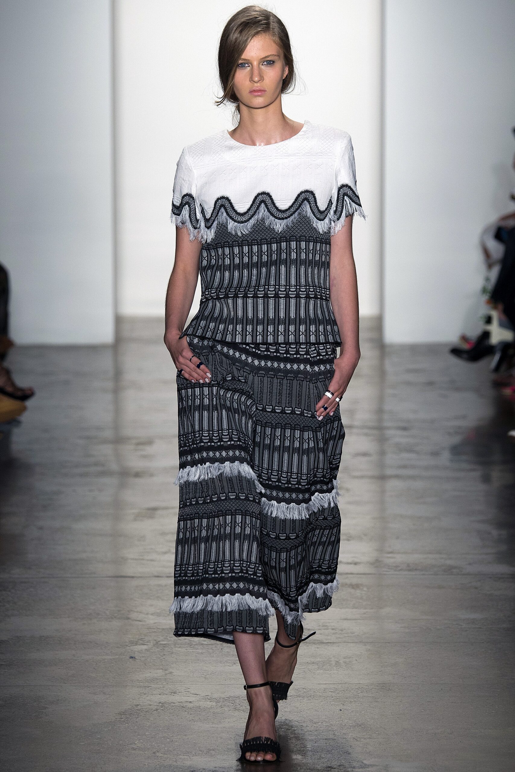 Simkhai S/S 16 Look 8
