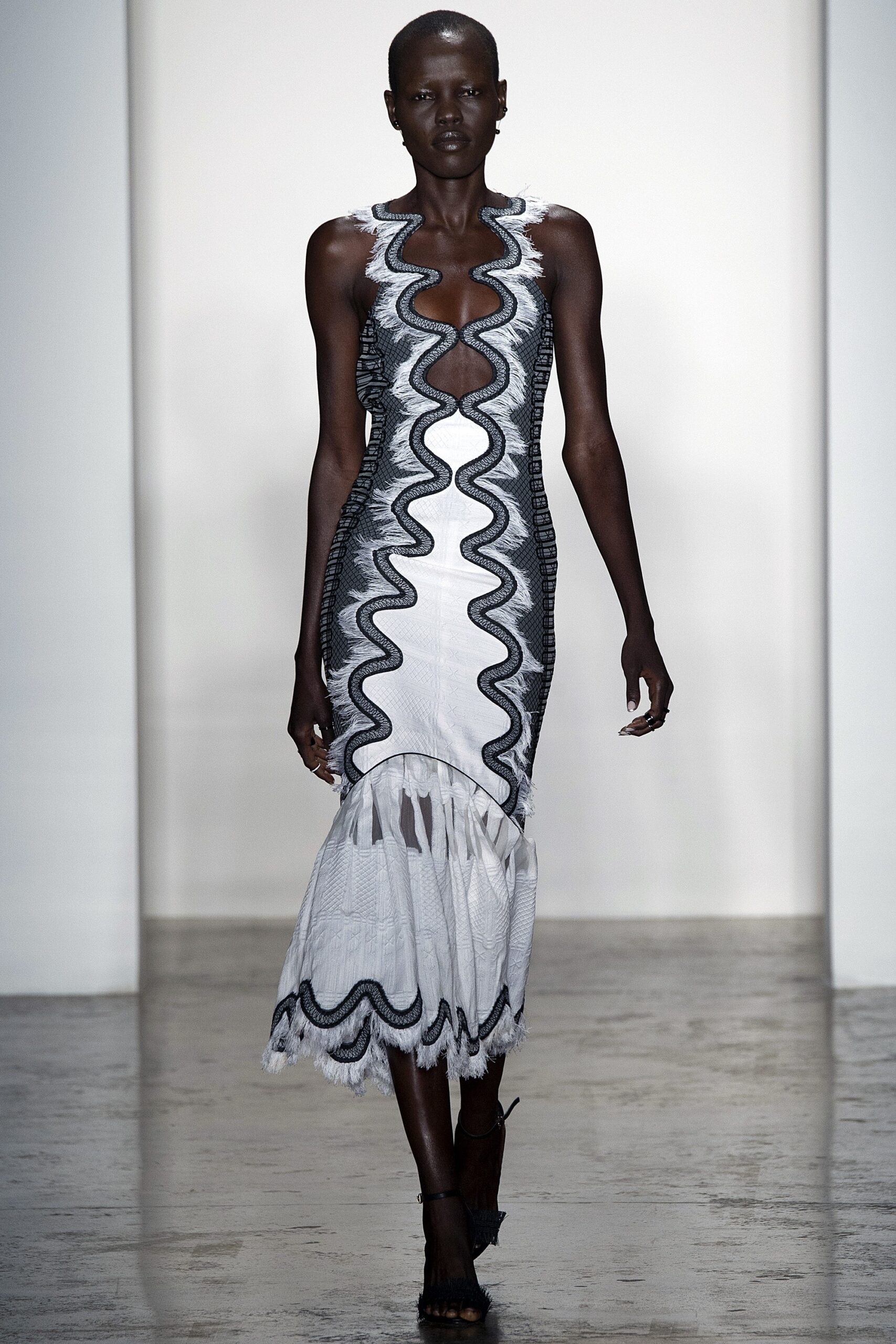 Simkhai S/S 16 Look 9