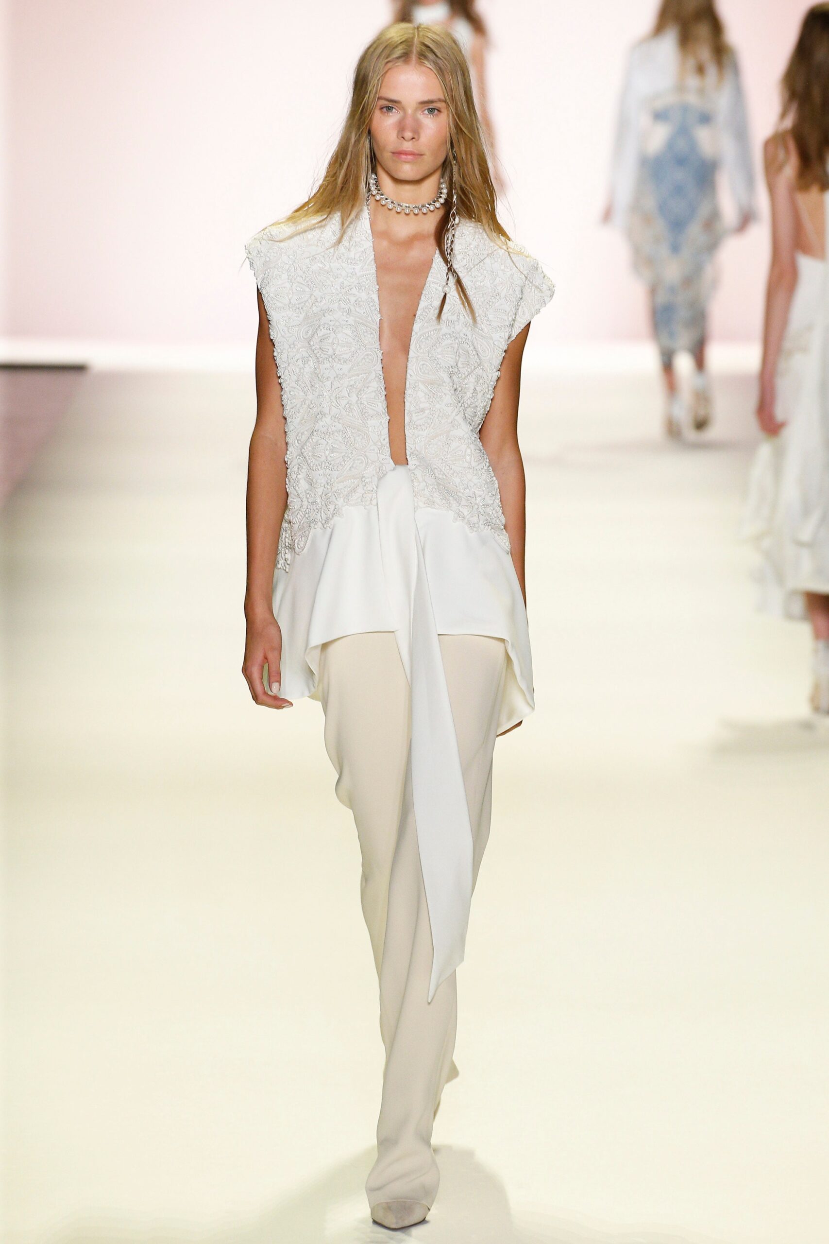 Simkhai S/S 17 Look 9