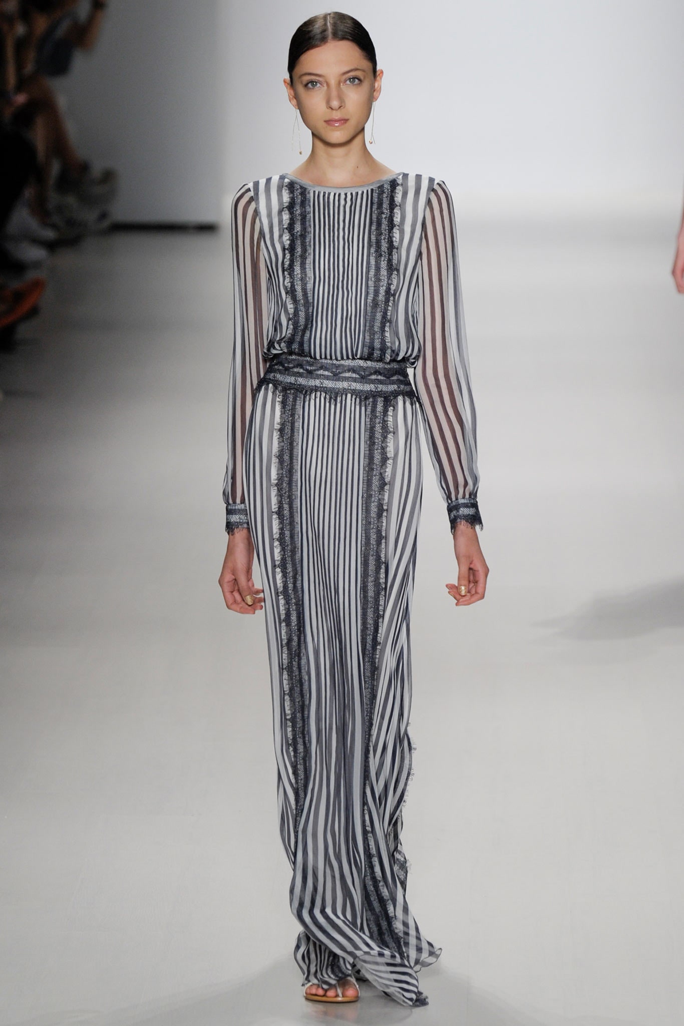 Tadashi Shoji S/S 15 Look 8