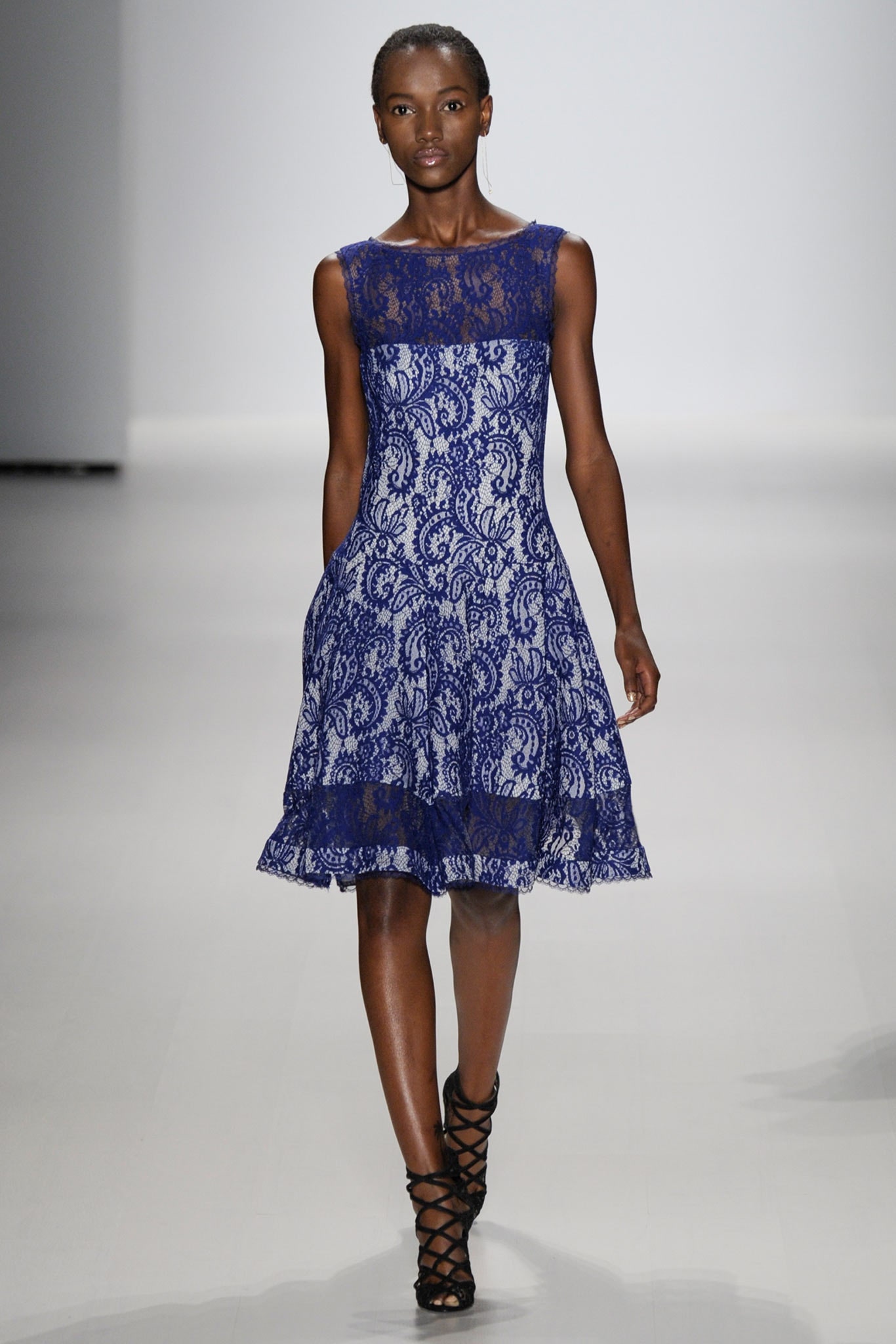 Tadashi Shoji S/S 15 Look 10