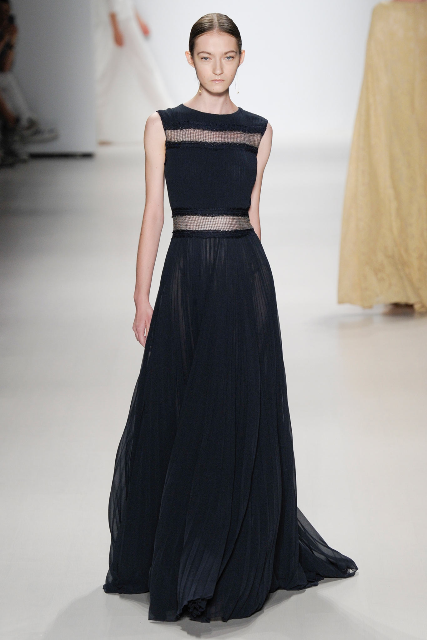 Tadashi Shoji S/S 15 Look 13