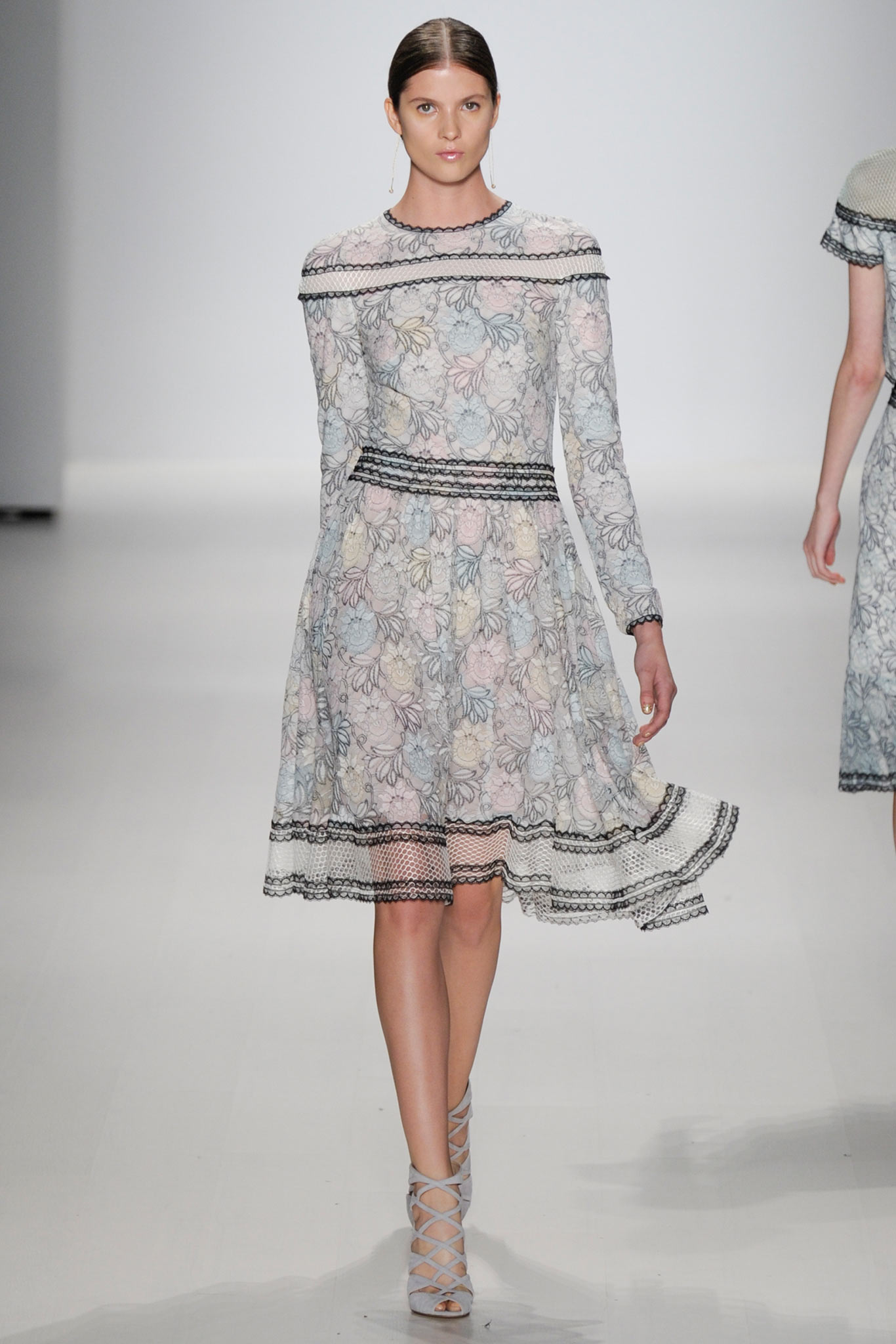 Tadashi Shoji S/S 15 Look 26